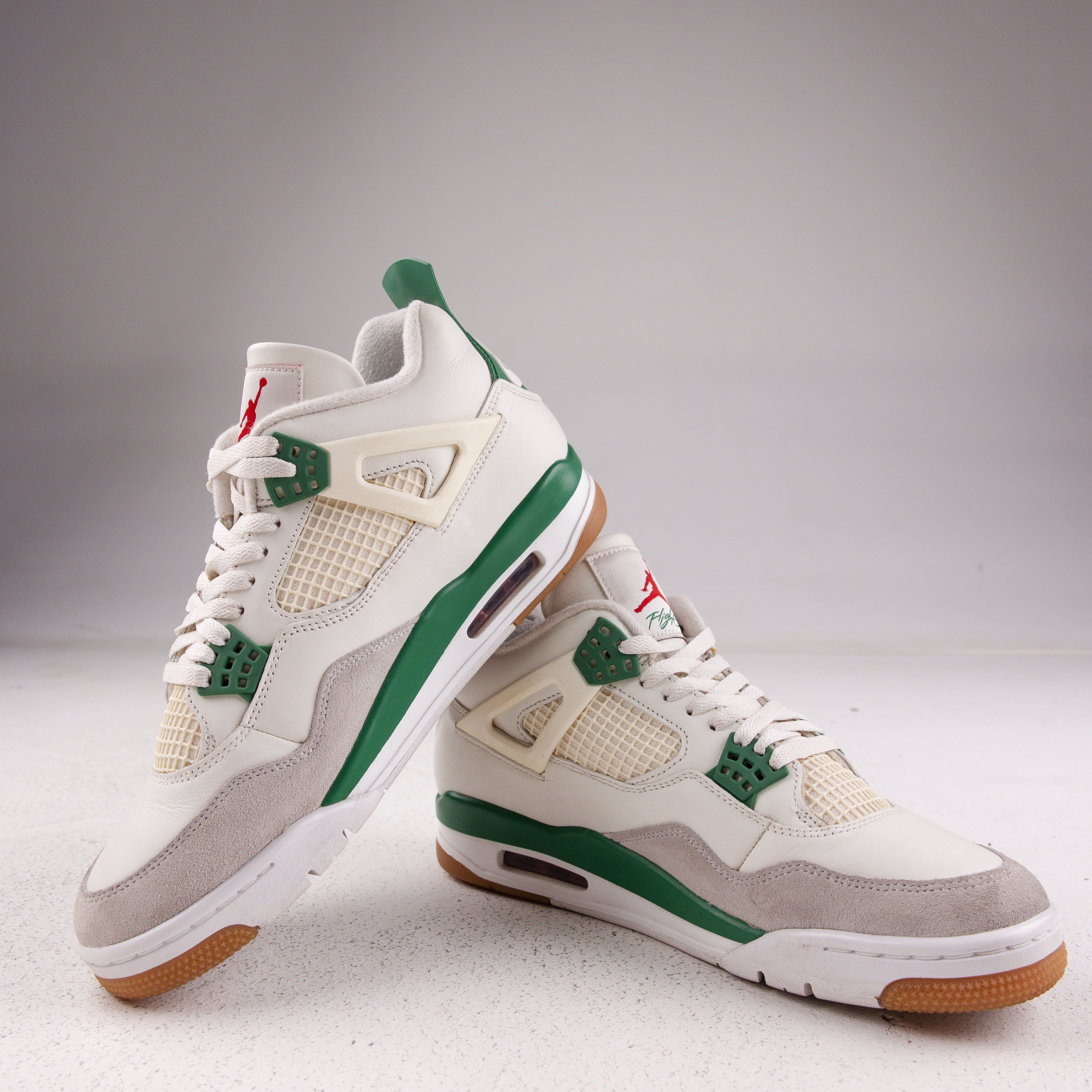 Jordan 4 Retro SB Pine Green - Used - 1651