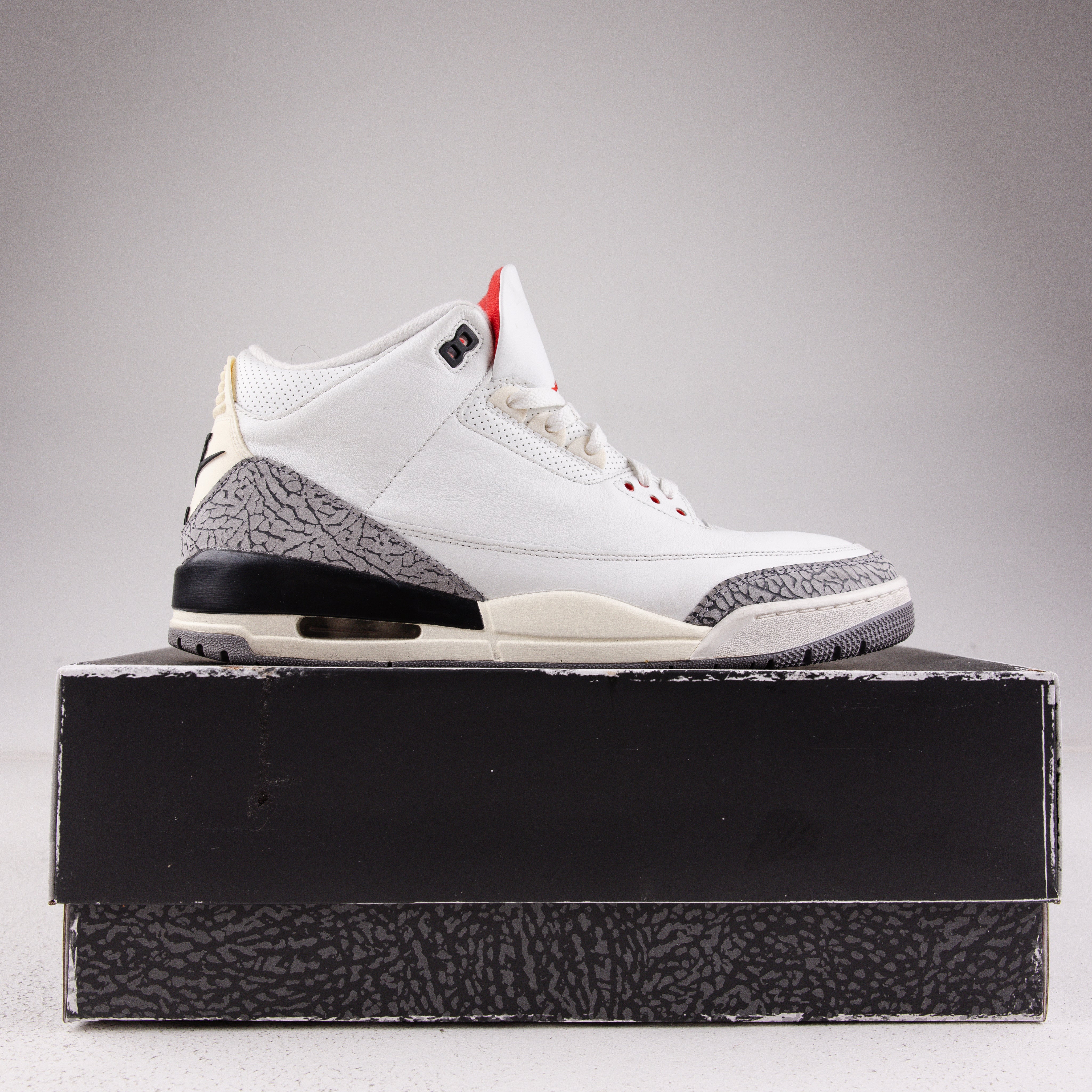 Jordan 3 Retro White Cement Reimagined - Used - 3668