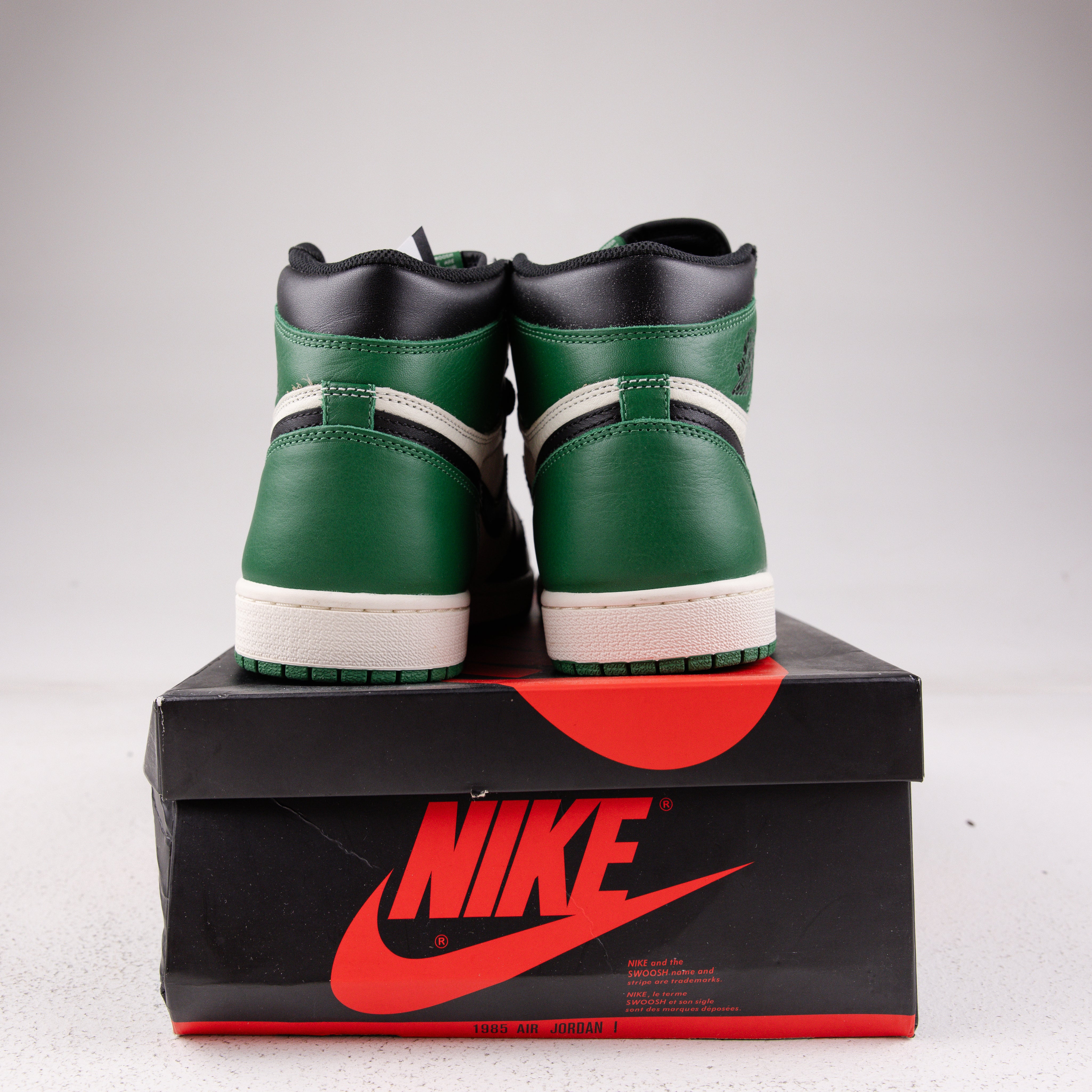 Jordan 1 Retro High Pine Green Black - Used - 4319