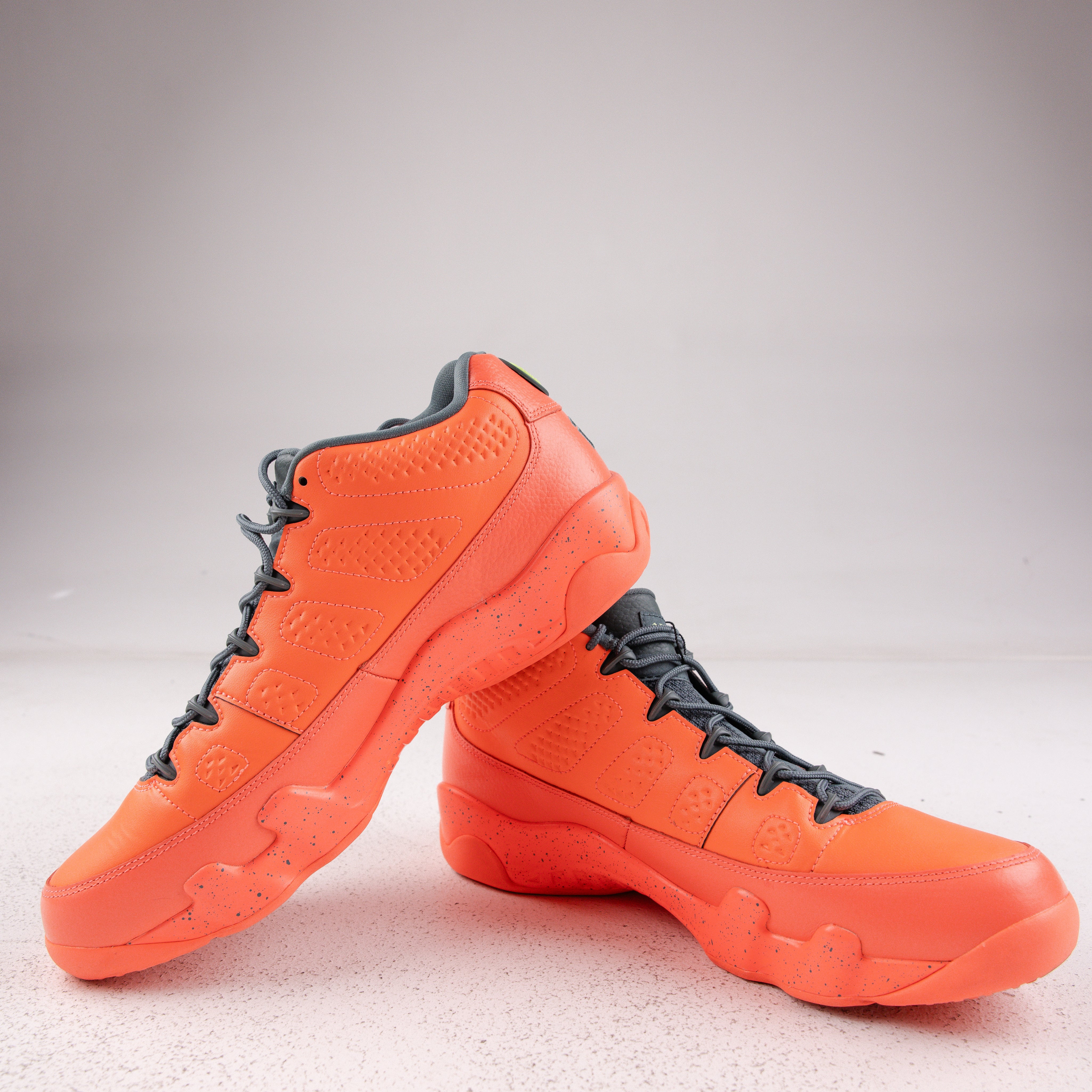 Jordan 9 Retro Low Bright Mango - Used - 4321