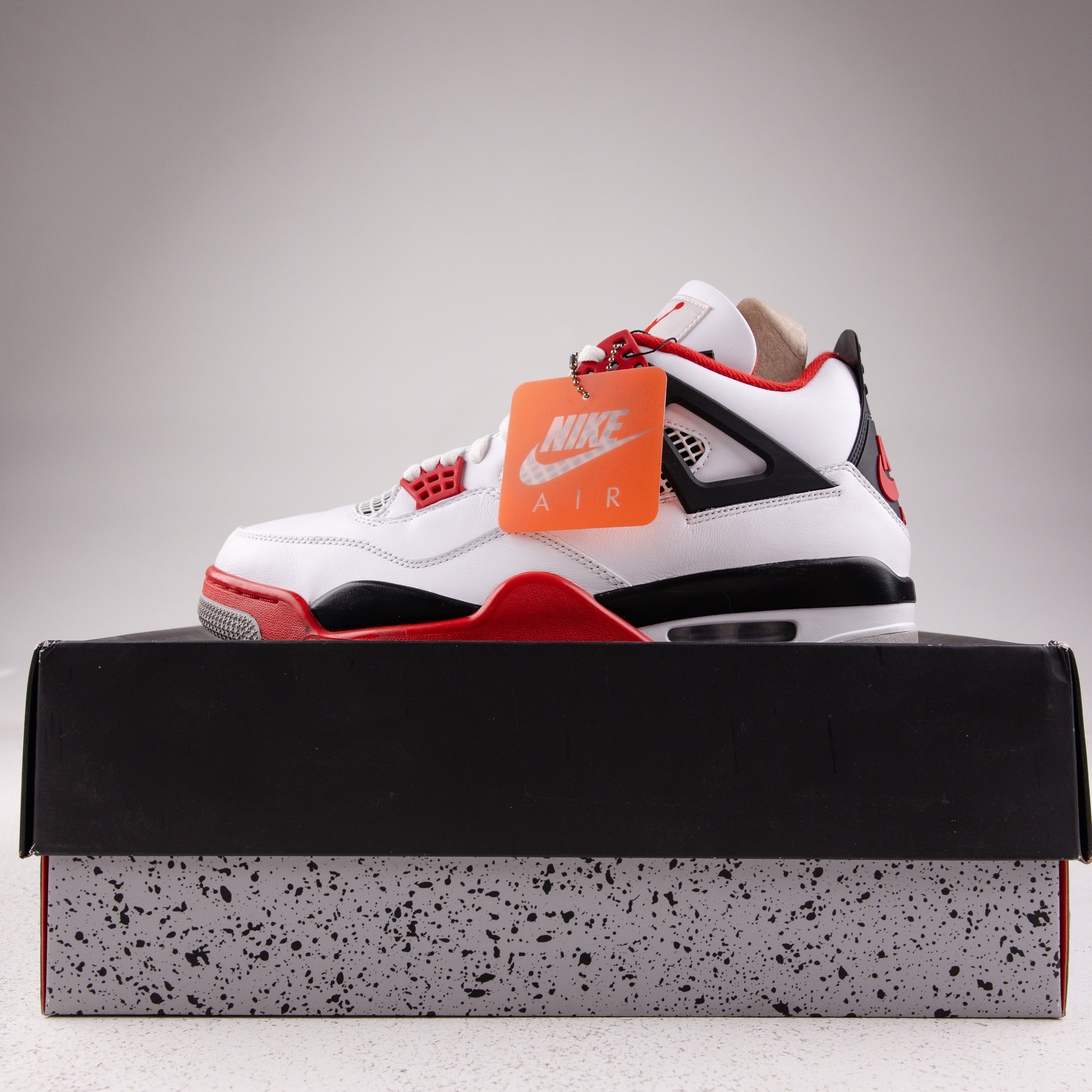 Jordan 4 Retro Fire Red (2020) - Used - 1681
