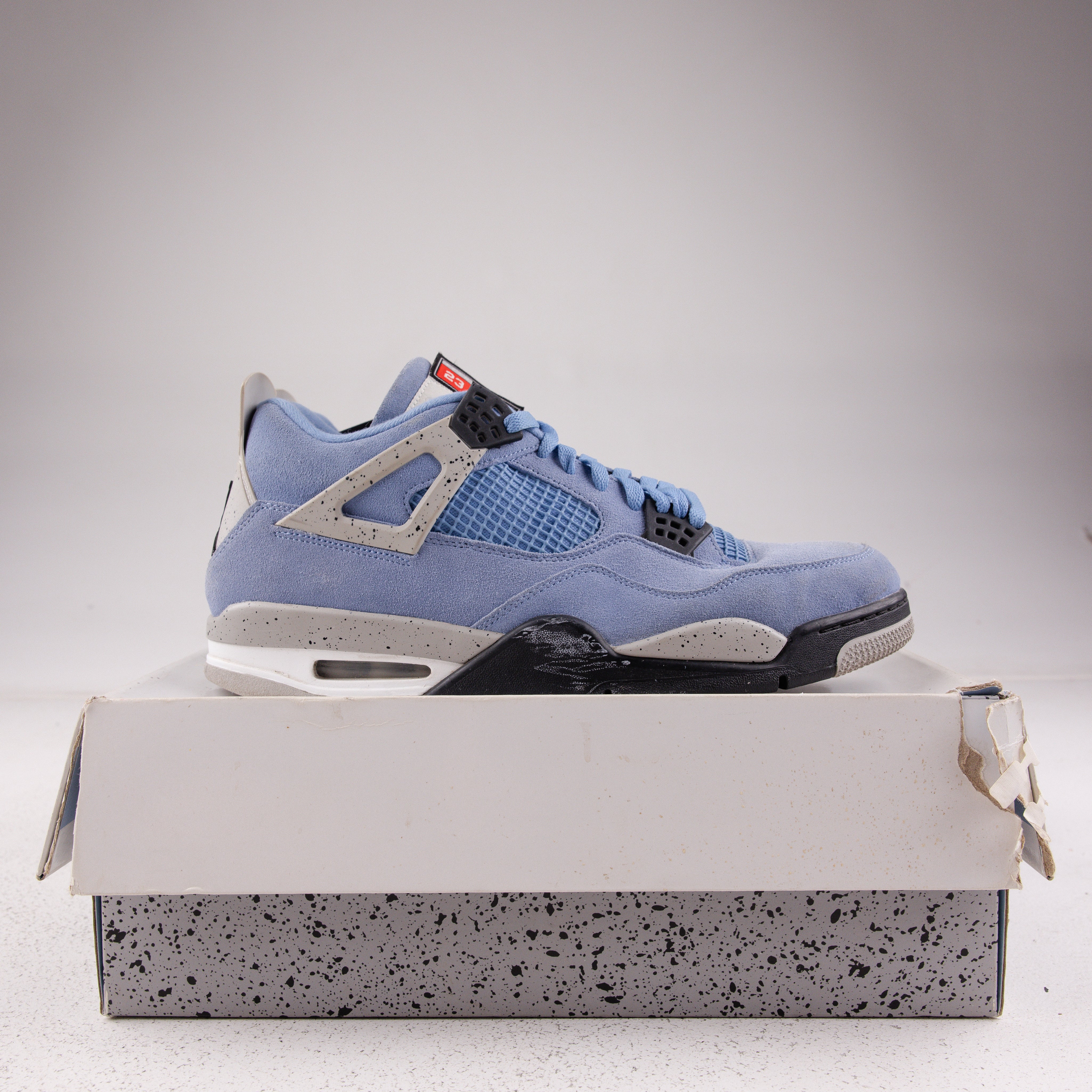 Jordan 4 Retro University Blue - Used - 3670