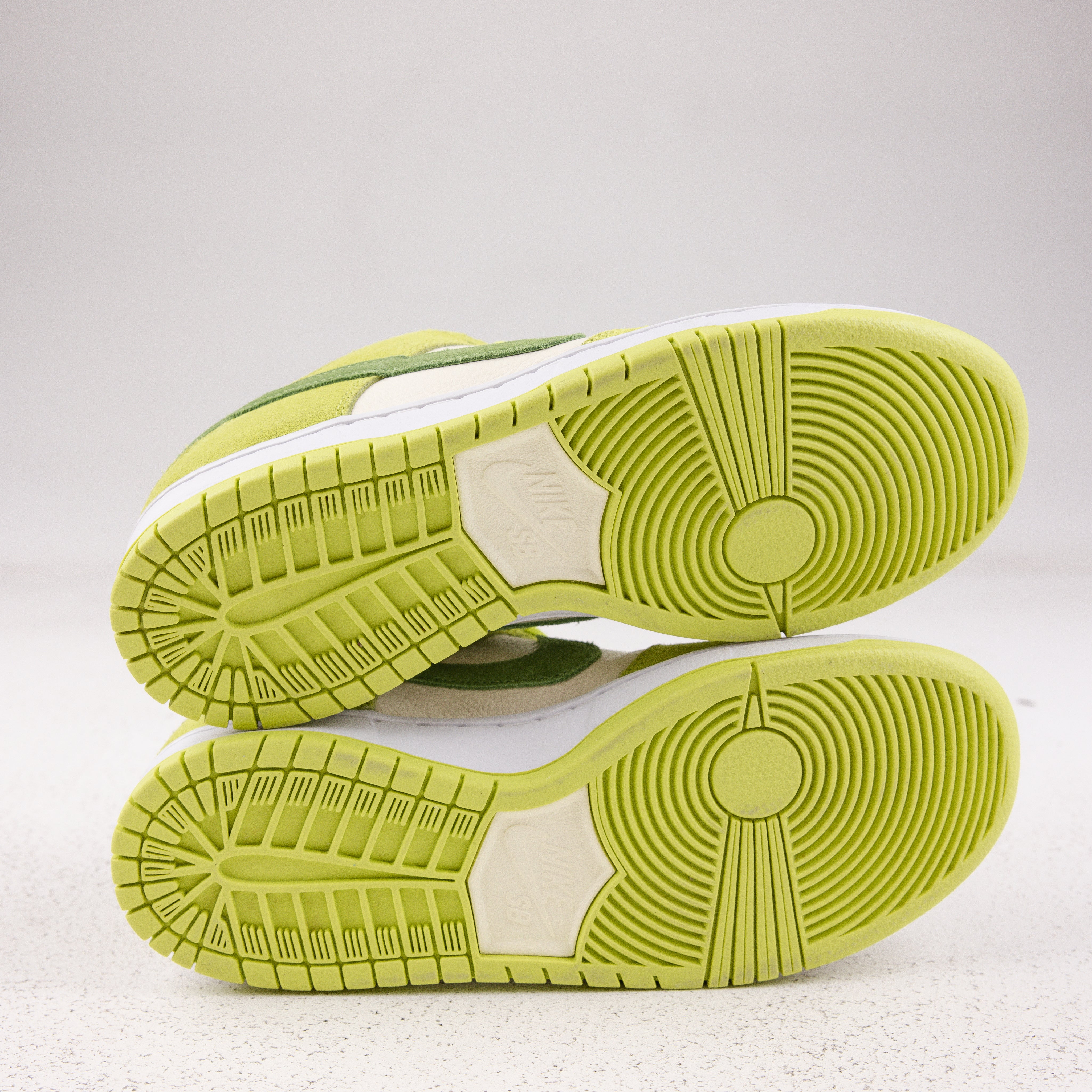 Nike SB Dunk Low Green Apple - Used - 3679
