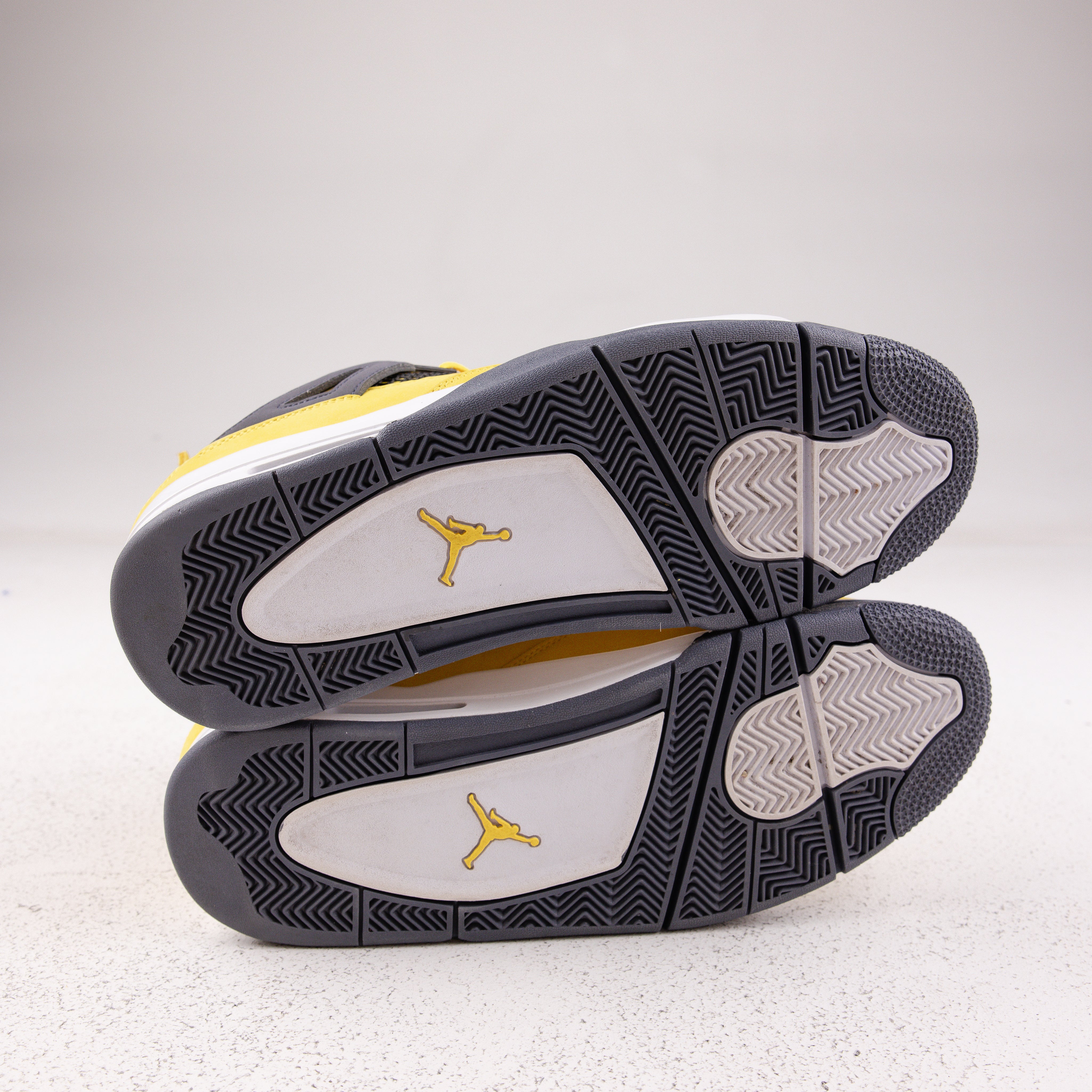 Jordan 4 Retro Lightning (2021) - Used - 3683