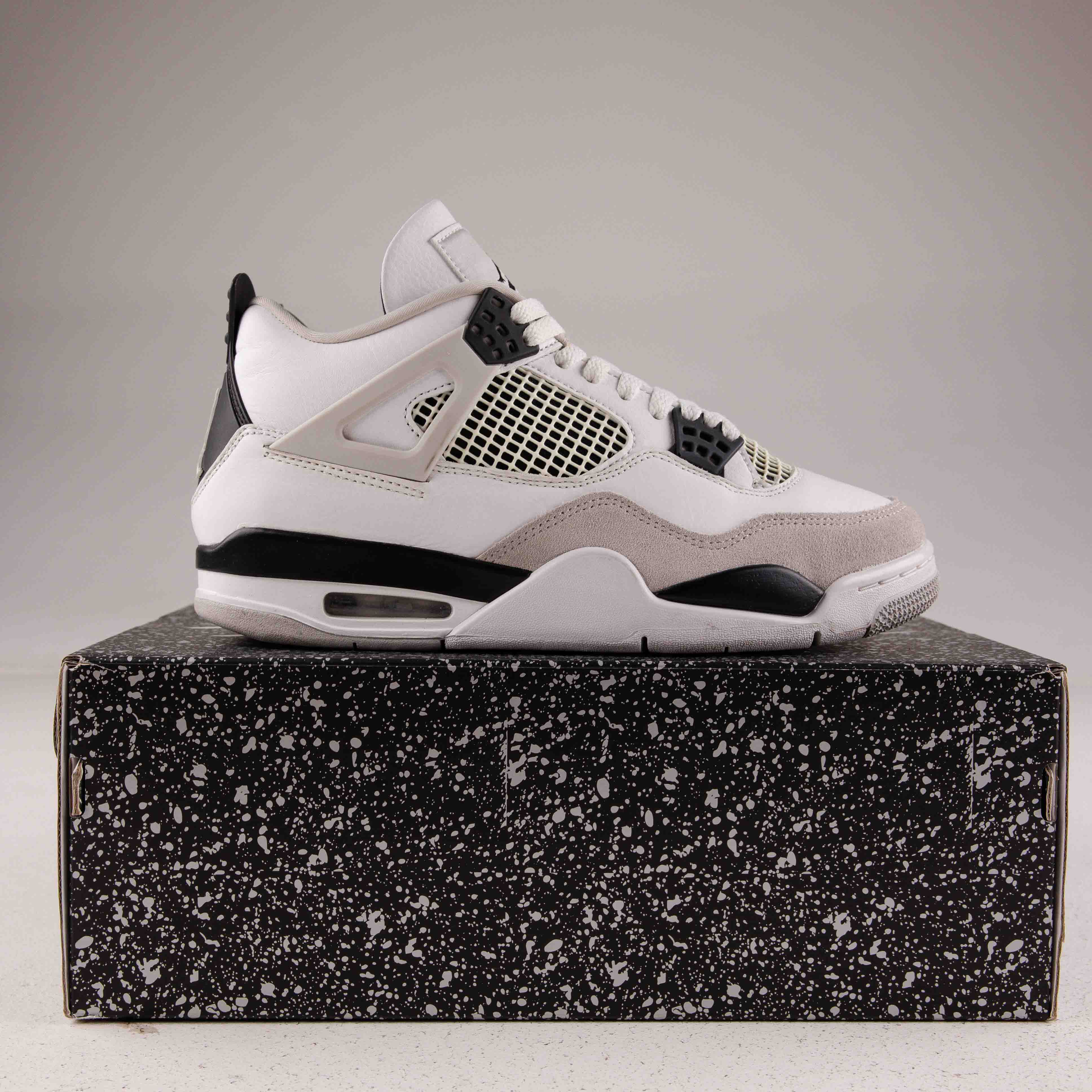 Jordan 4 Retro Military Black - Used - 4091