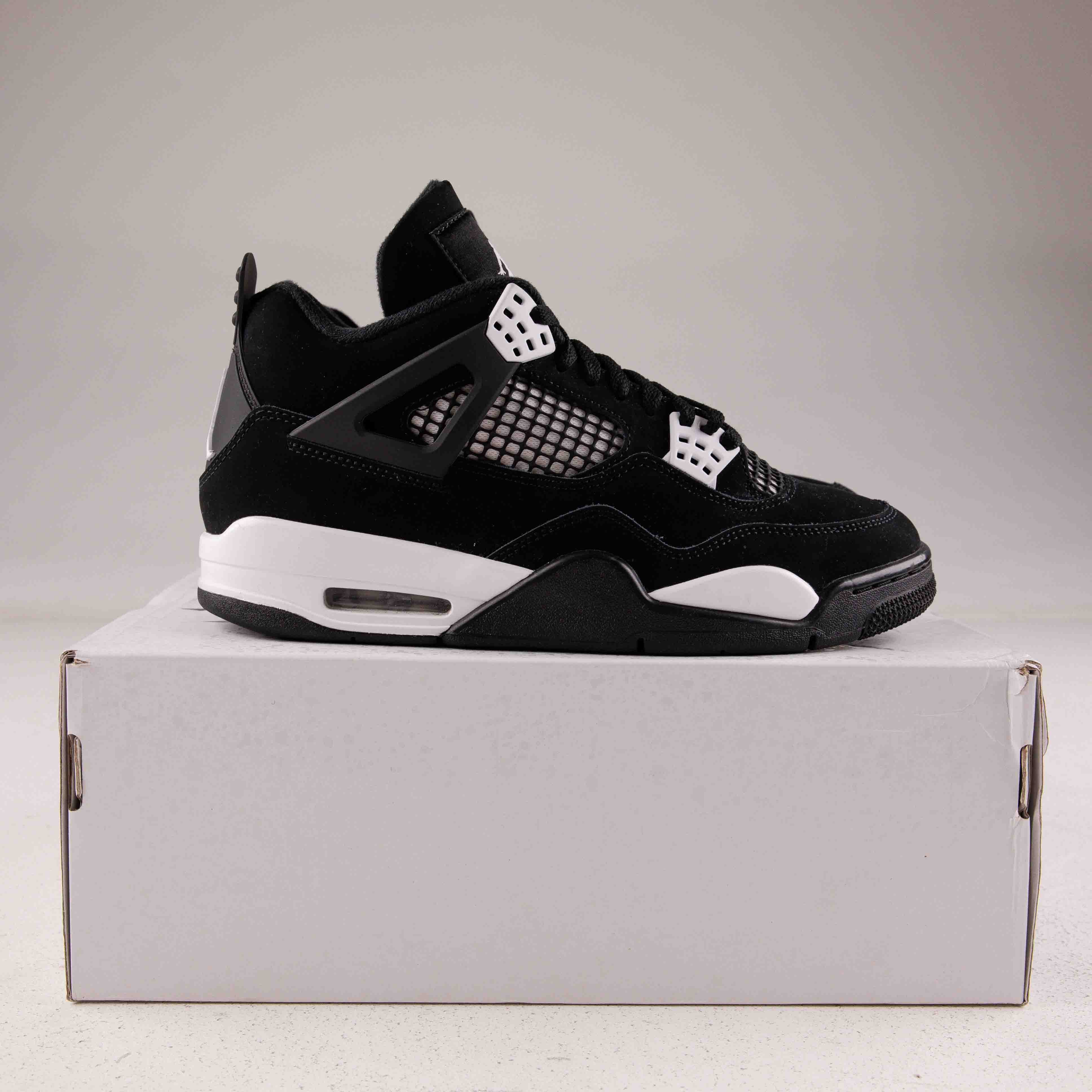 Jordan 4 Retro White Thunder - Used - 4092