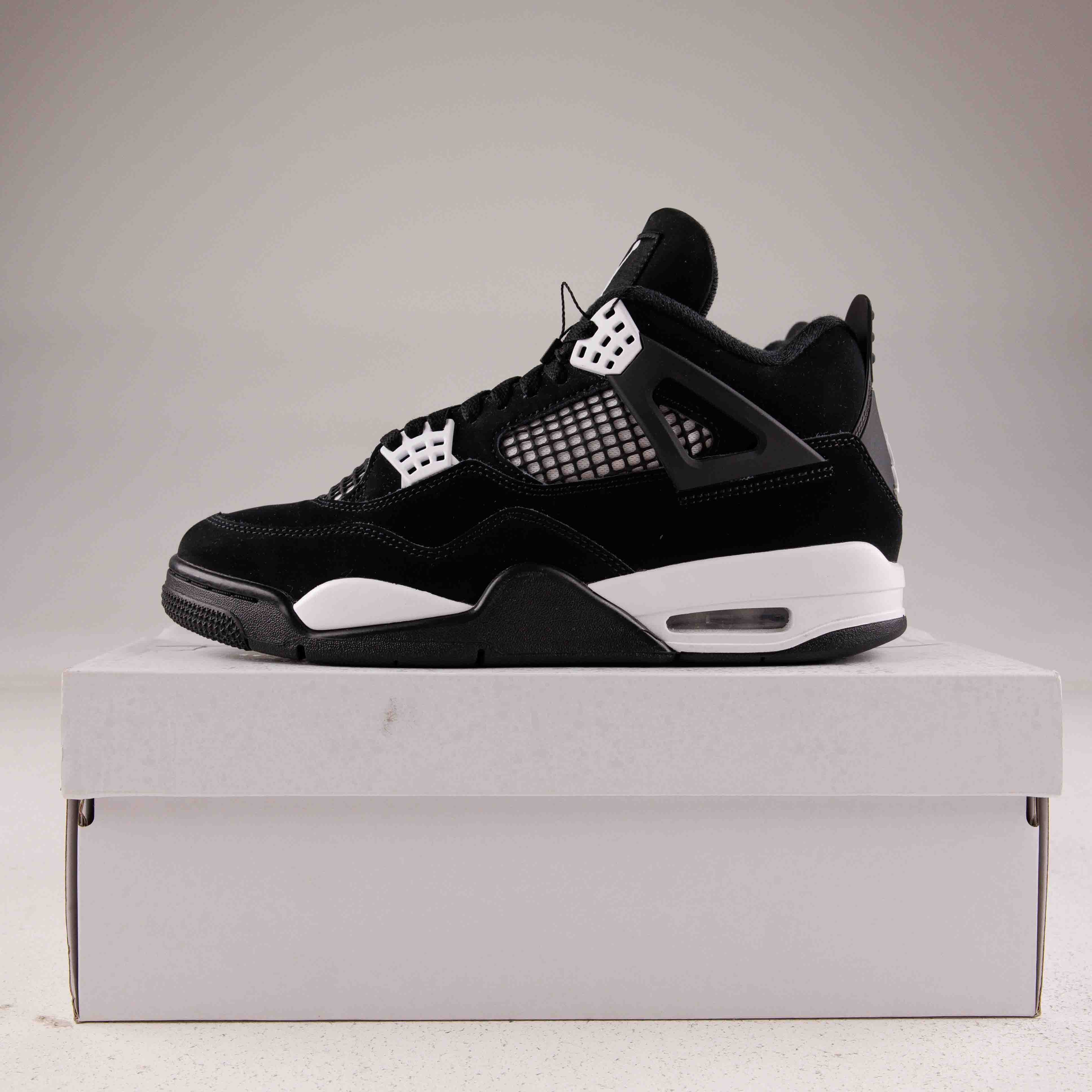 Jordan 4 Retro White Thunder - Used - 4092