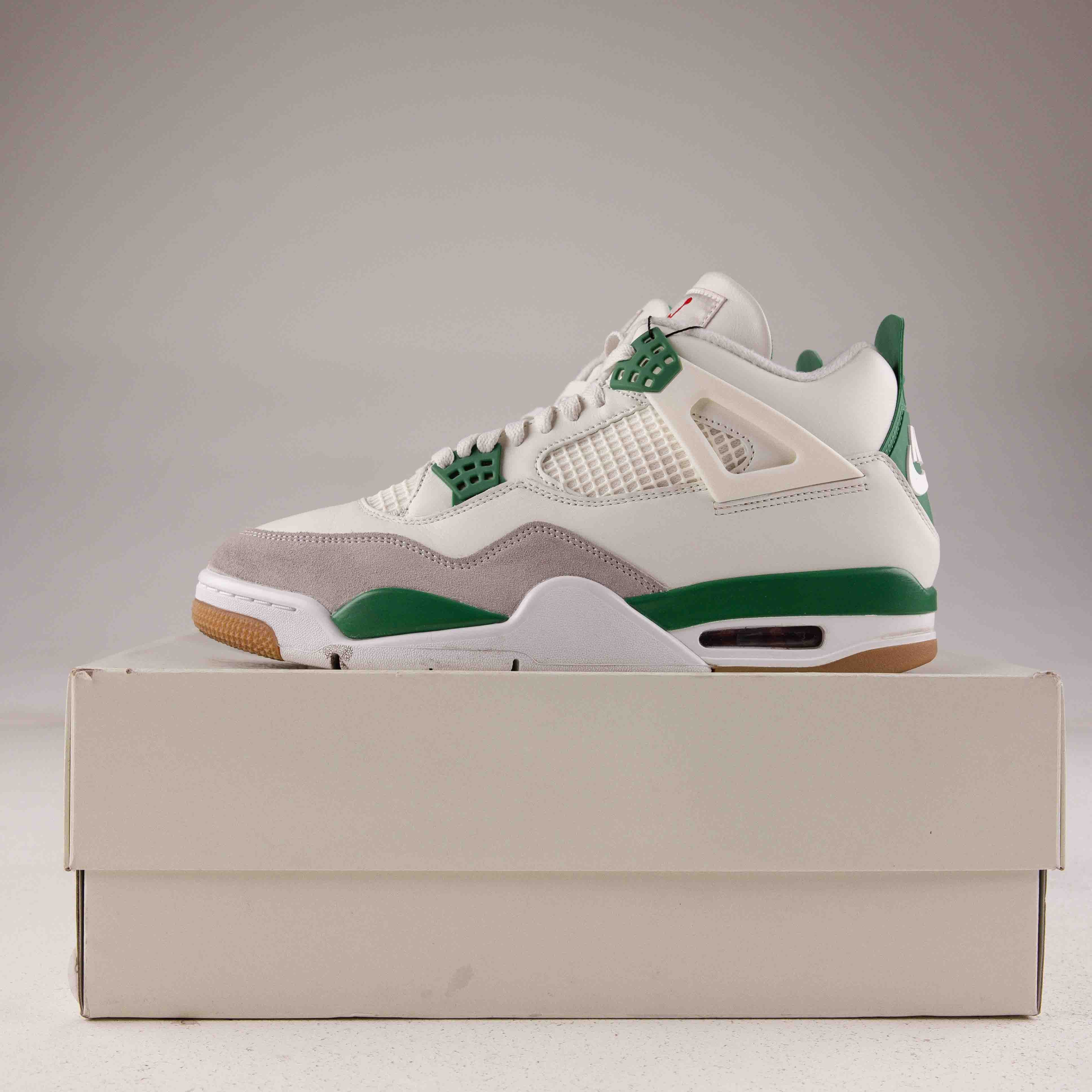 Jordan 4 Retro SB Pine Green - Used - 4088