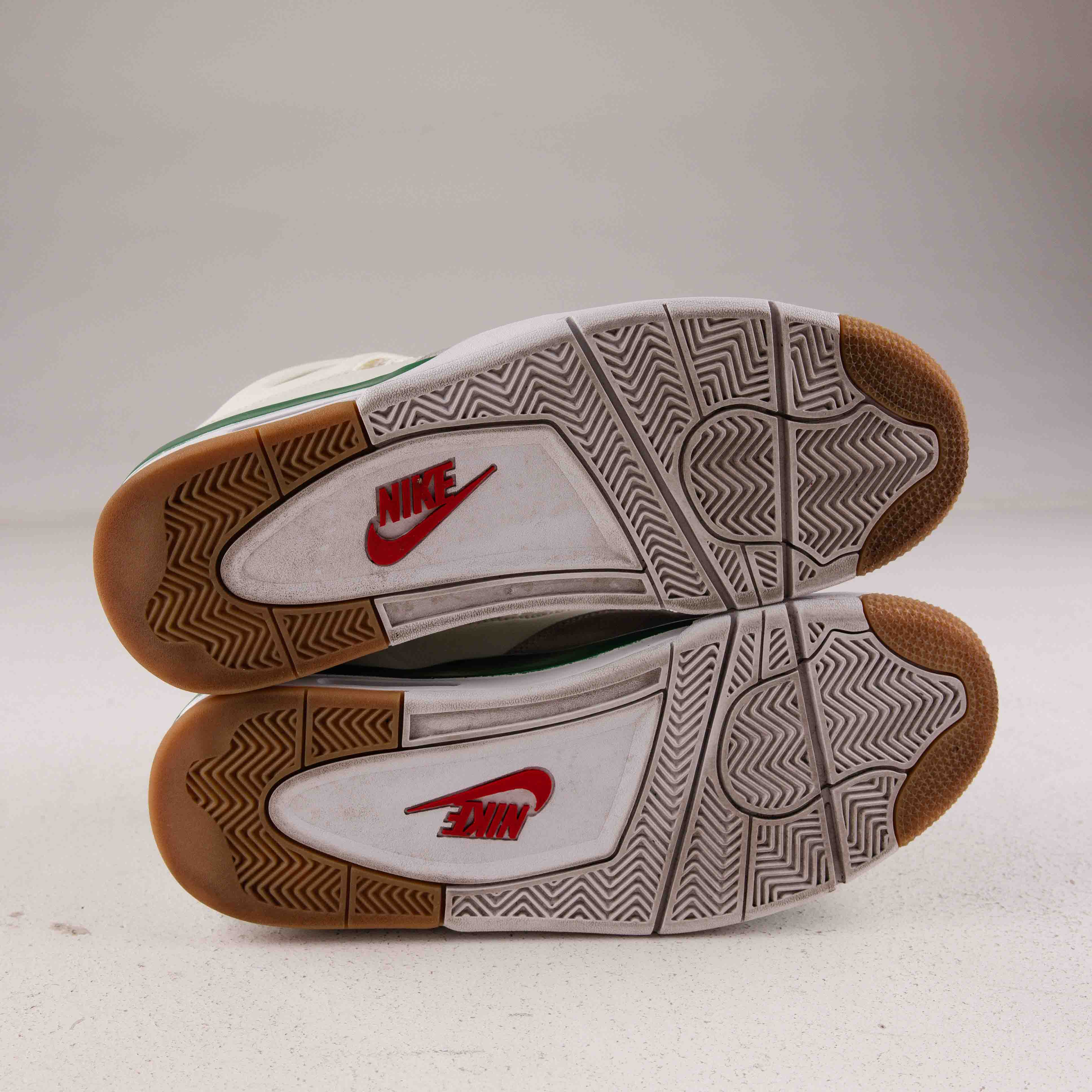 Jordan 4 Retro SB Pine Green - Used - 4088