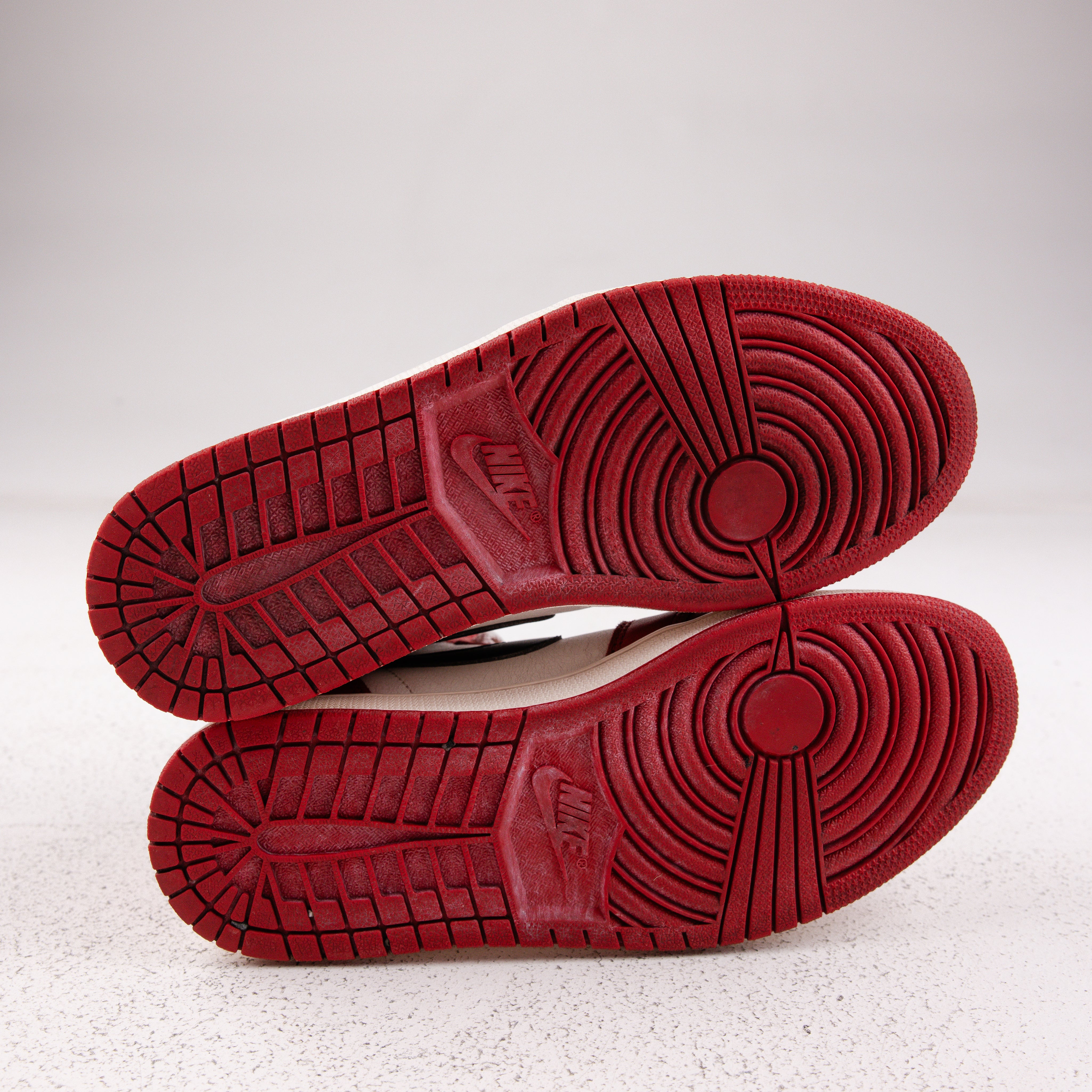 Jordan 1 Retro Lost and Found - Used - 3673
