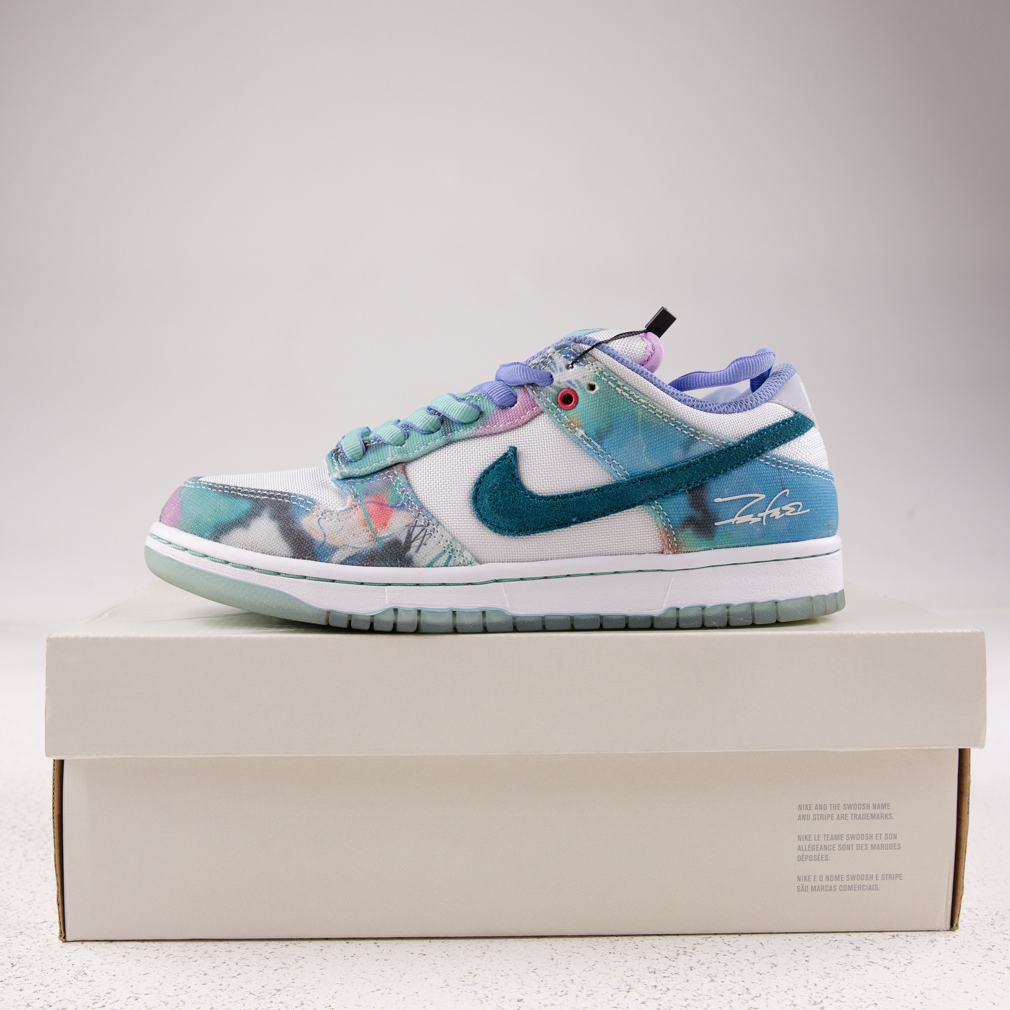 Nike SB Dunk Low Futura Laboratories Bleached Aqua - Used - 1711