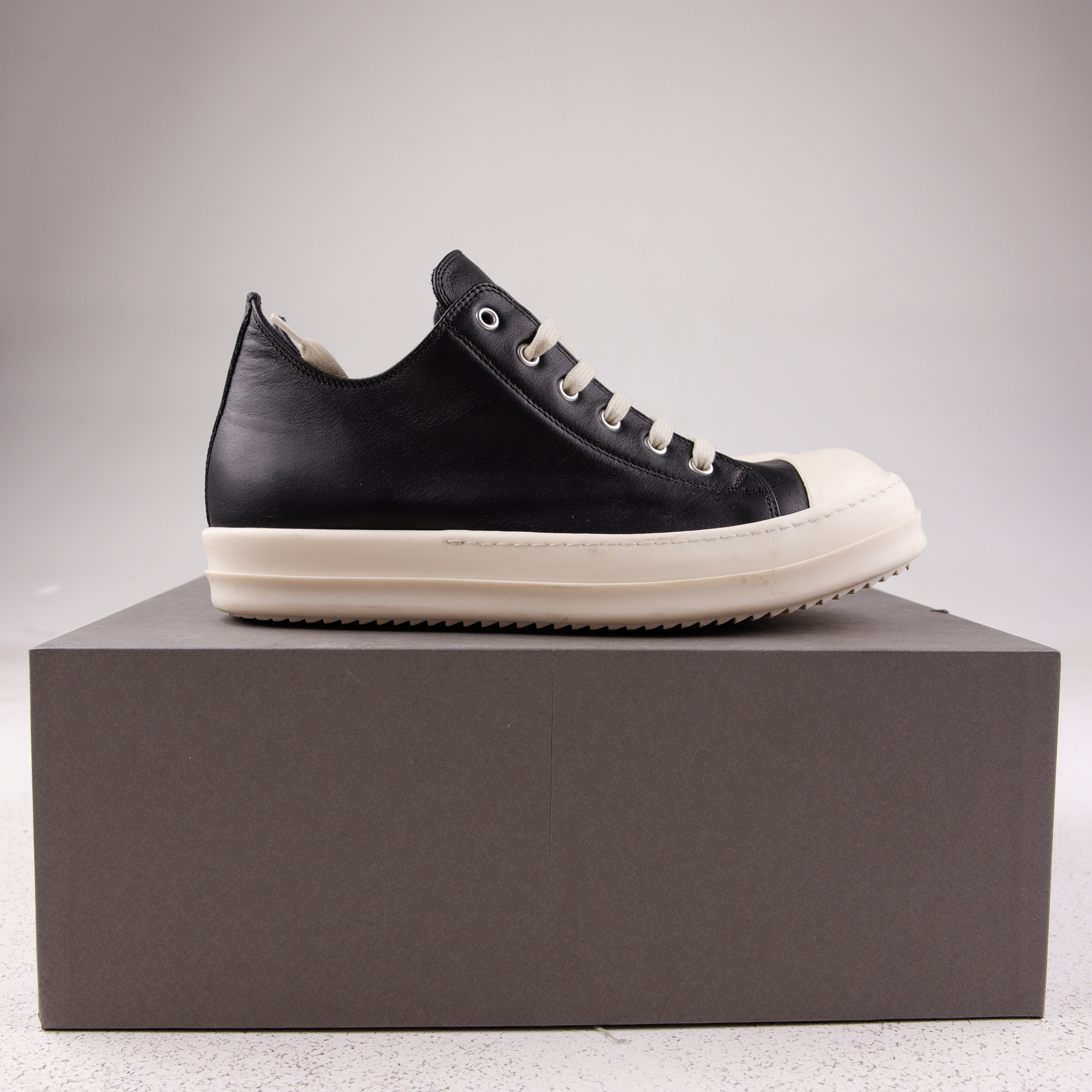 Rick Owens Concordians Low Sneaks Full Grain Cow Leather Black Milk - Used - 1700