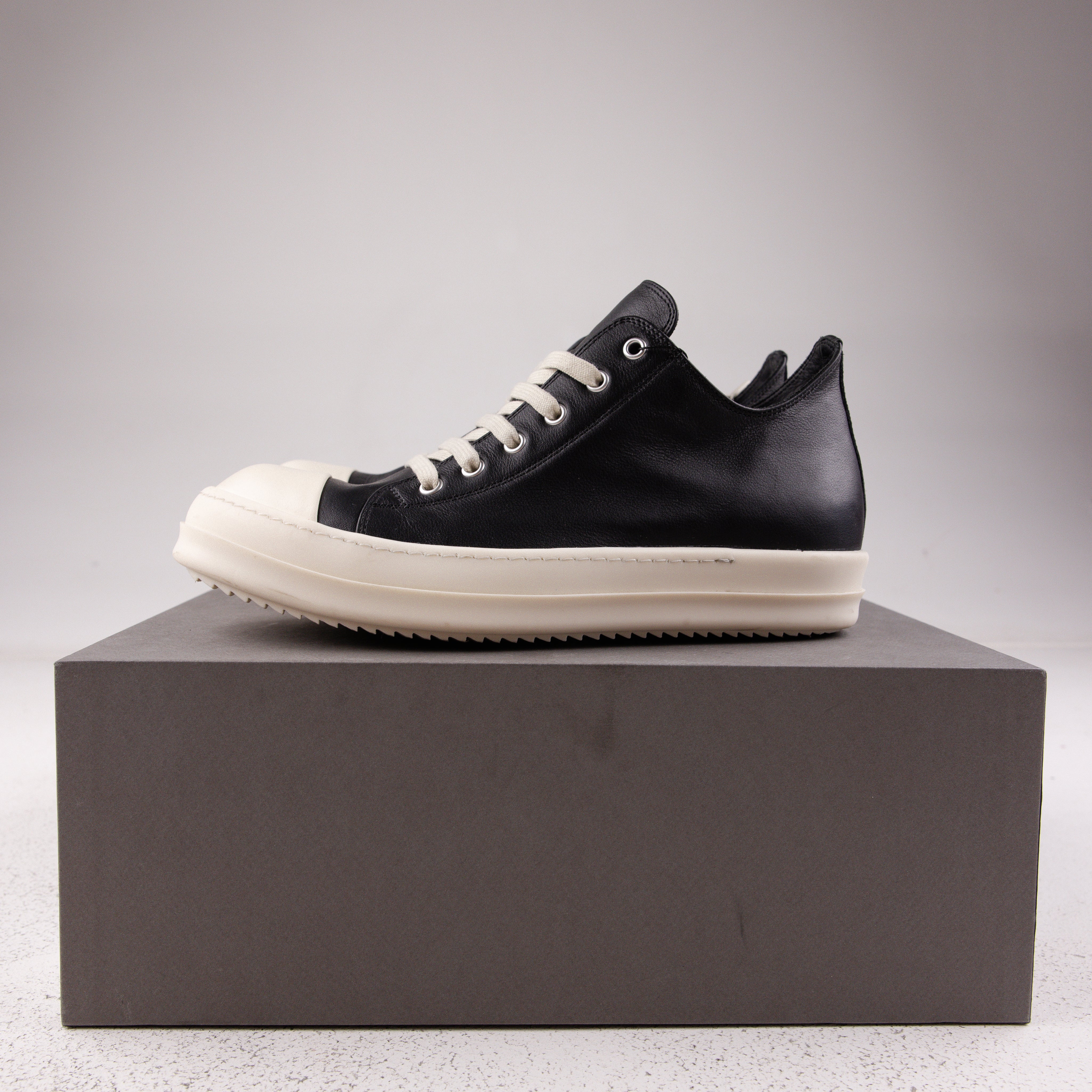 Rick Owens Concordians Low Sneaks Full Grain Cow Leather Black Milk - Used - 1700