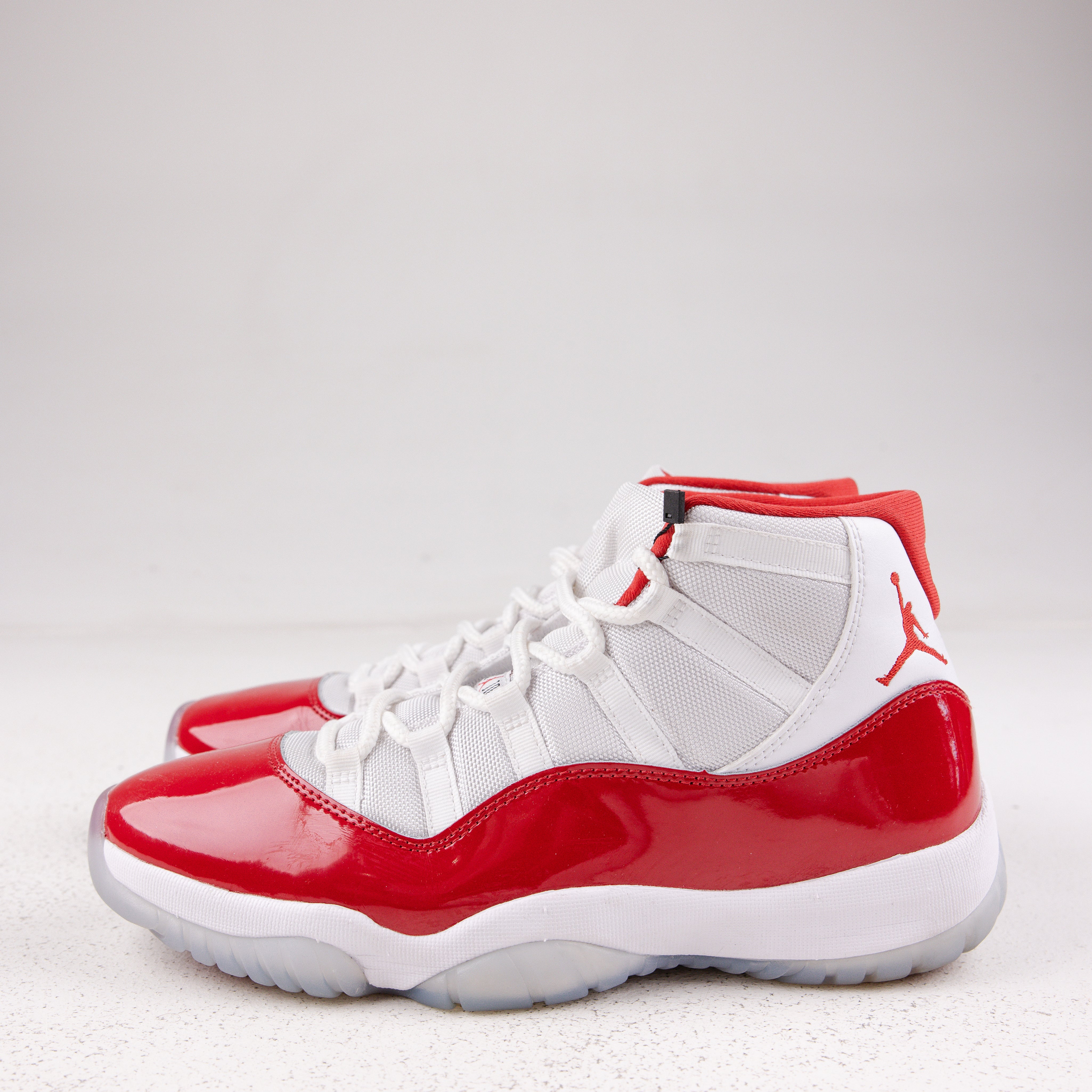 Jordan 11 Retro Cherry (2022) - Used - 4343