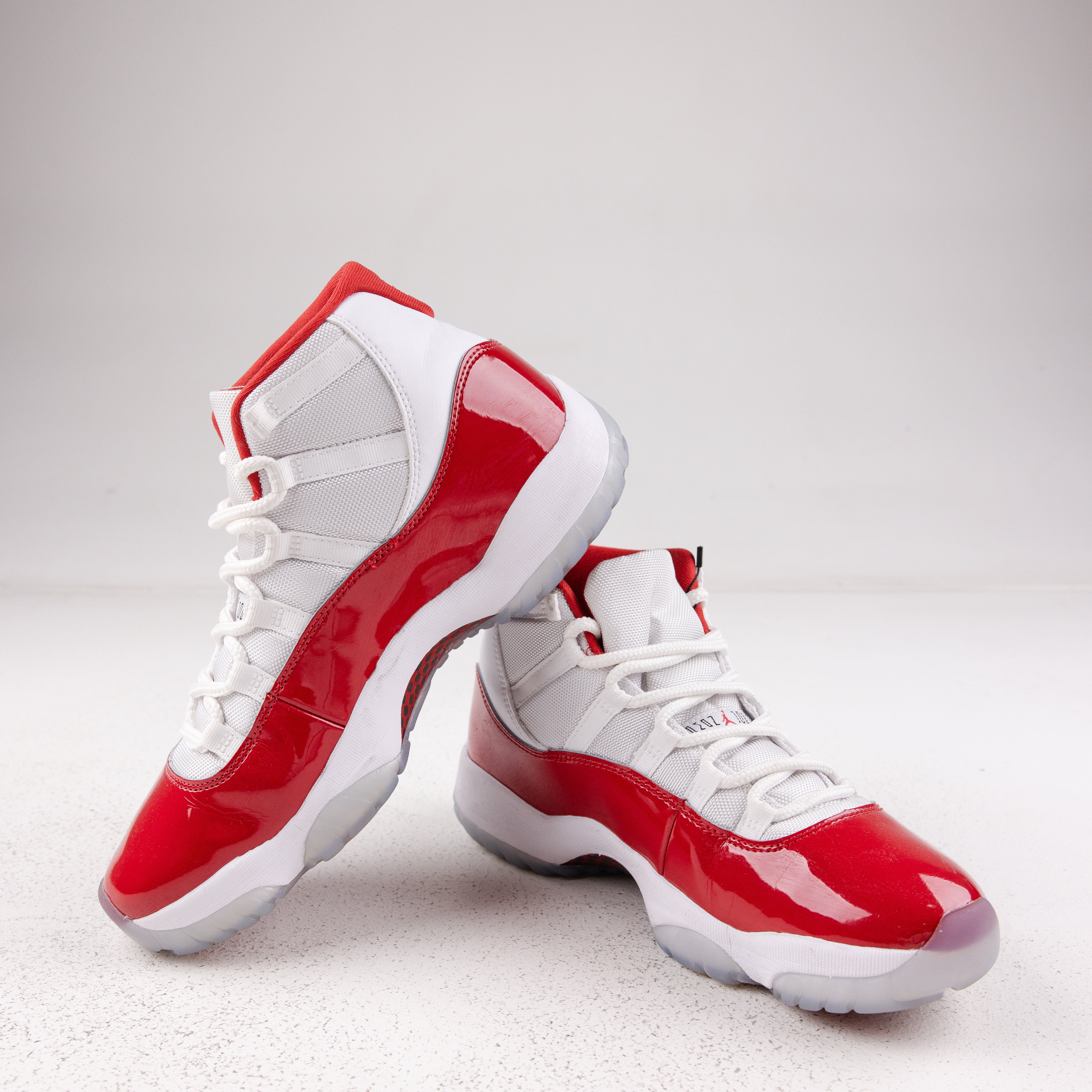 Jordan 11 Retro Cherry (2022) - Used - 4343