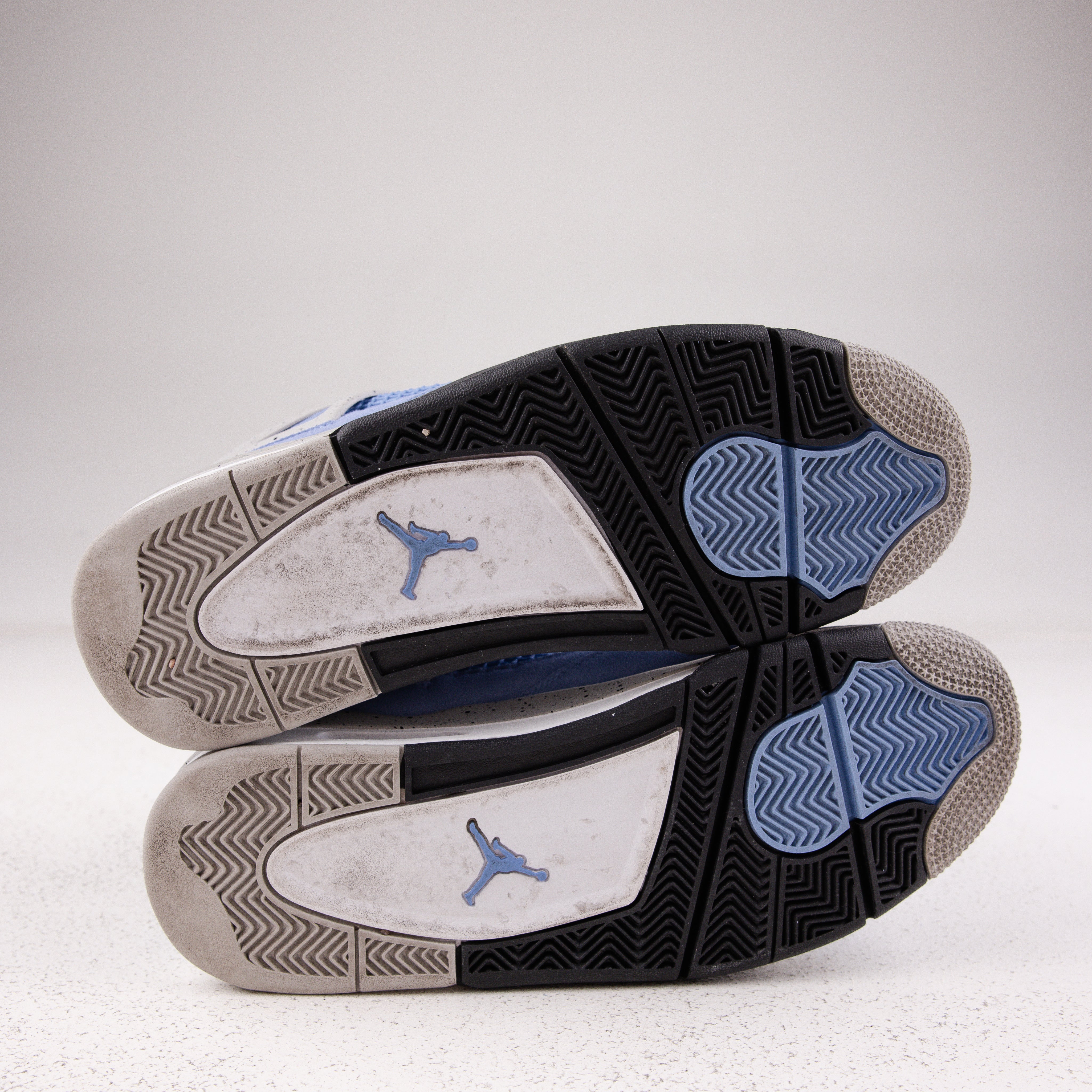 Jordan 4 Retro University Blue - Used - 3701