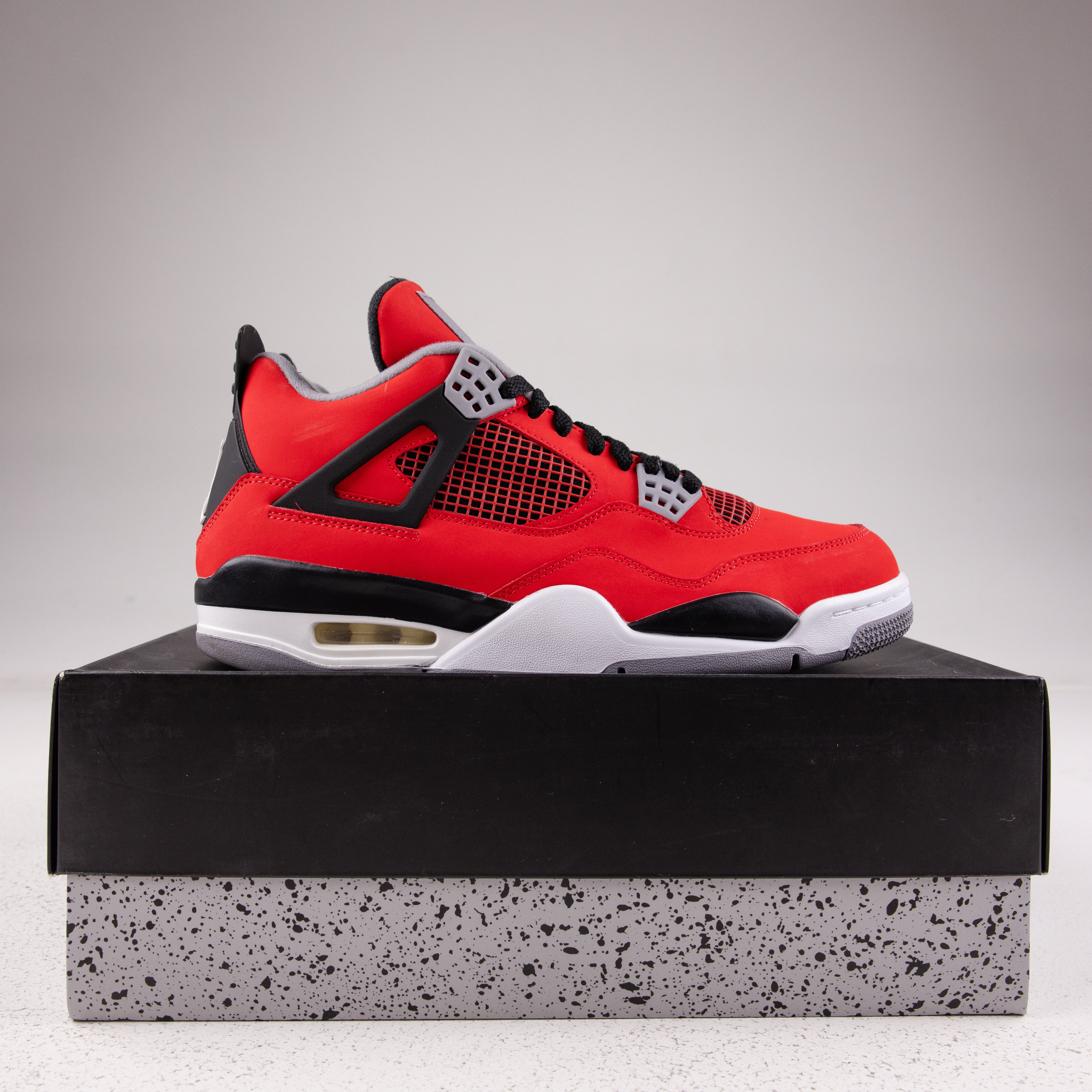 Jordan 4 Retro Toro Bravo (2013) - Used - 1720