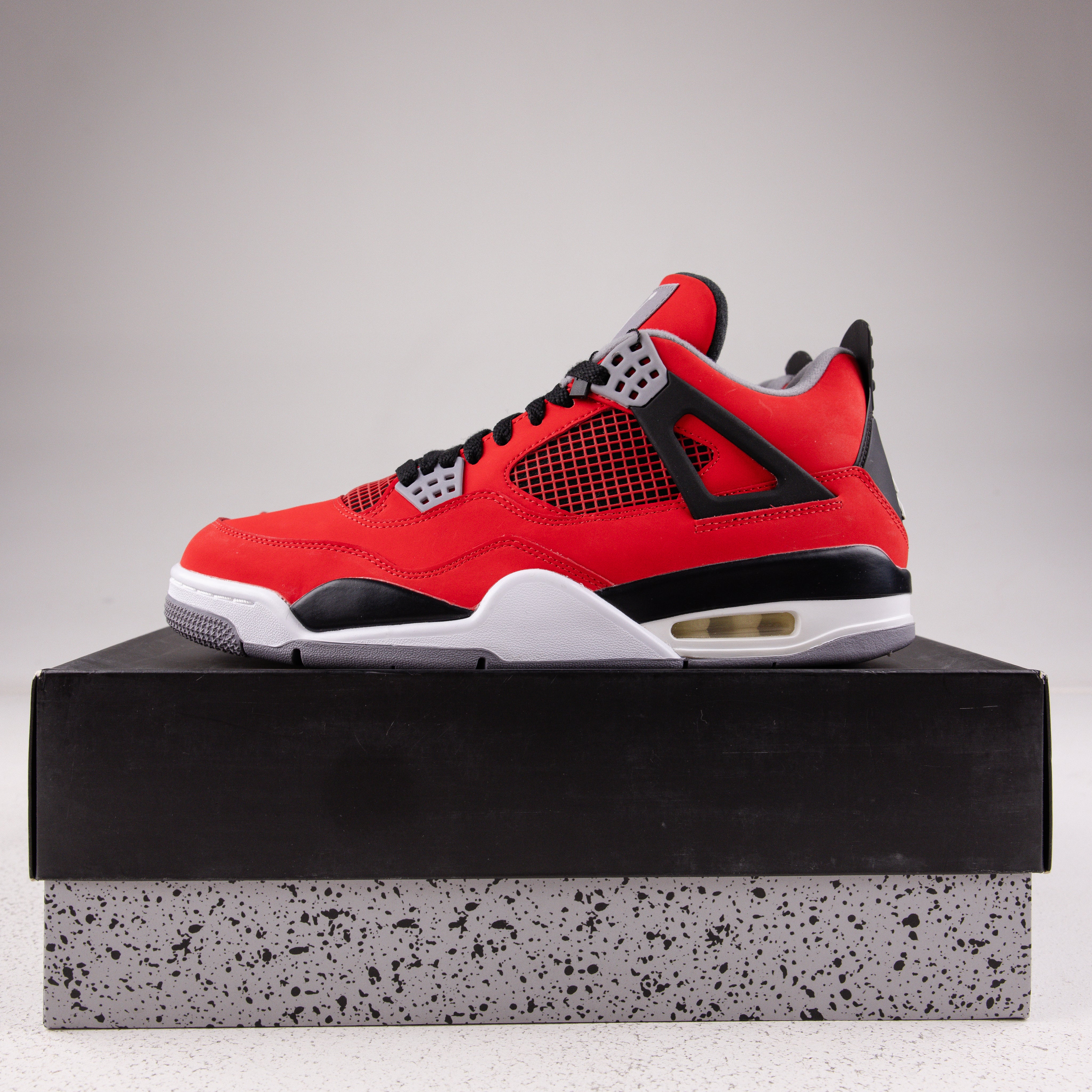 Jordan 4 Retro Toro Bravo (2013) - Used - 1720