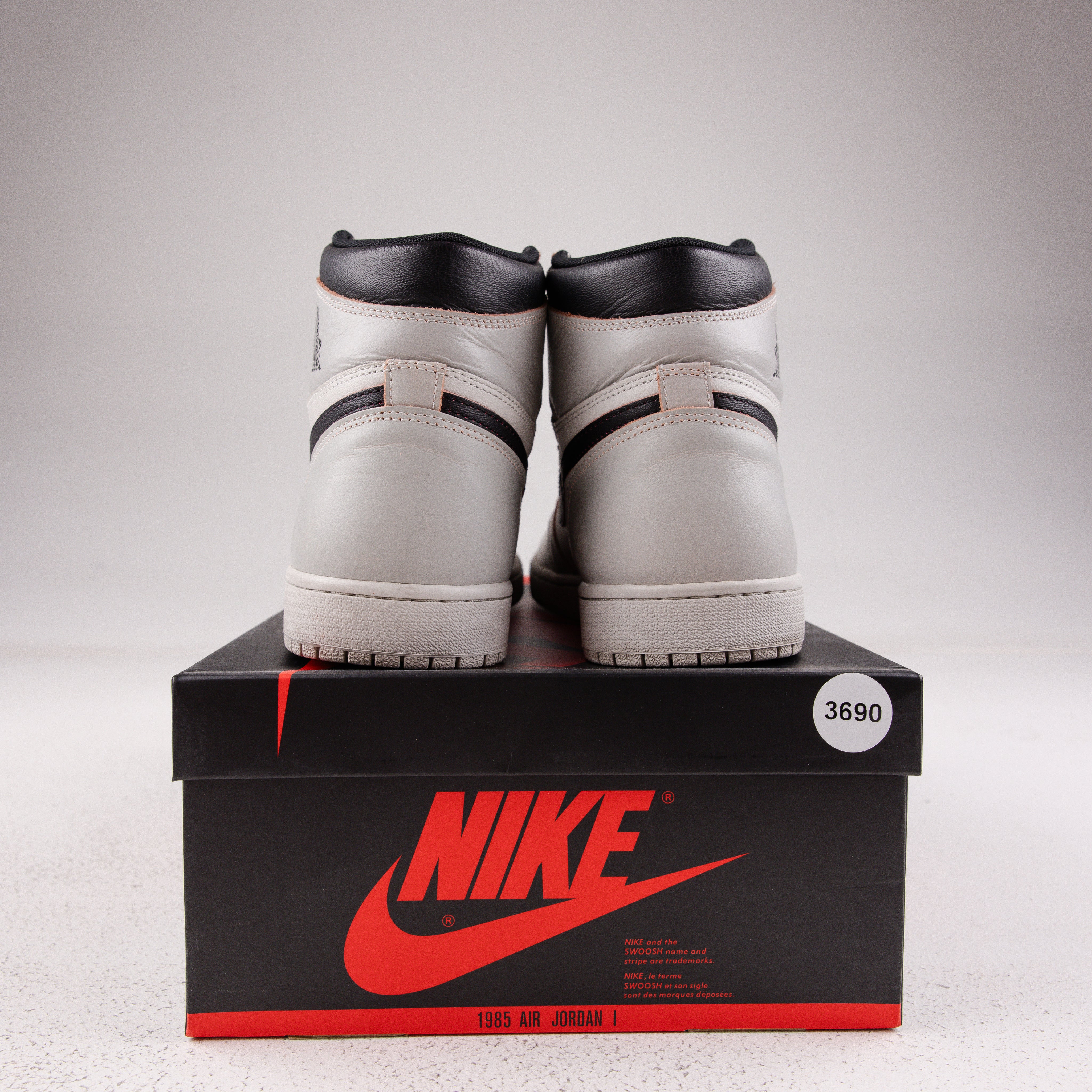 Jordan 1 Retro High OG Defiant SB NYC to Paris - Used - 3690