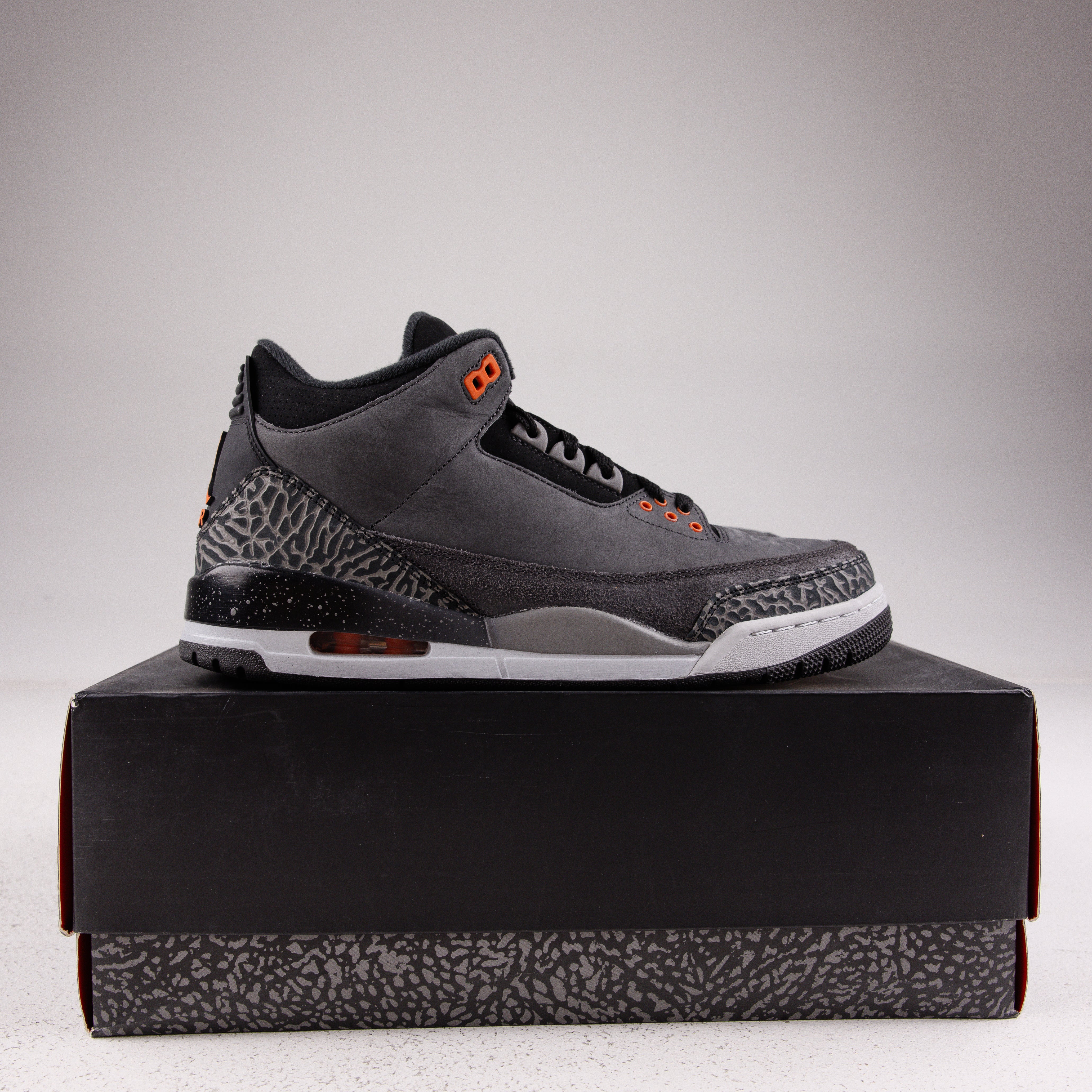 Jordan 3 Retro Fear Pack (2013) - Used - 3696 – Common Hype