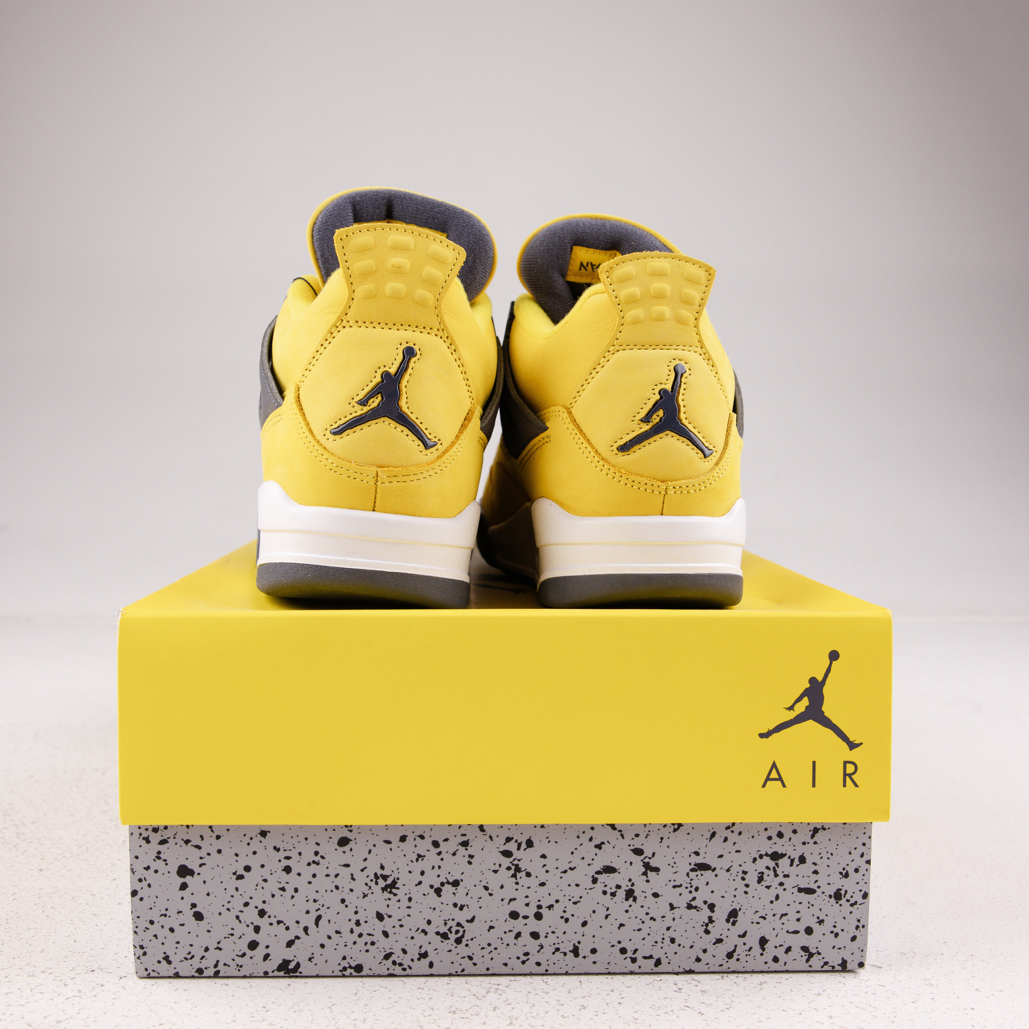 Jordan 4 Retro Lightning (2021) - Used - 1733