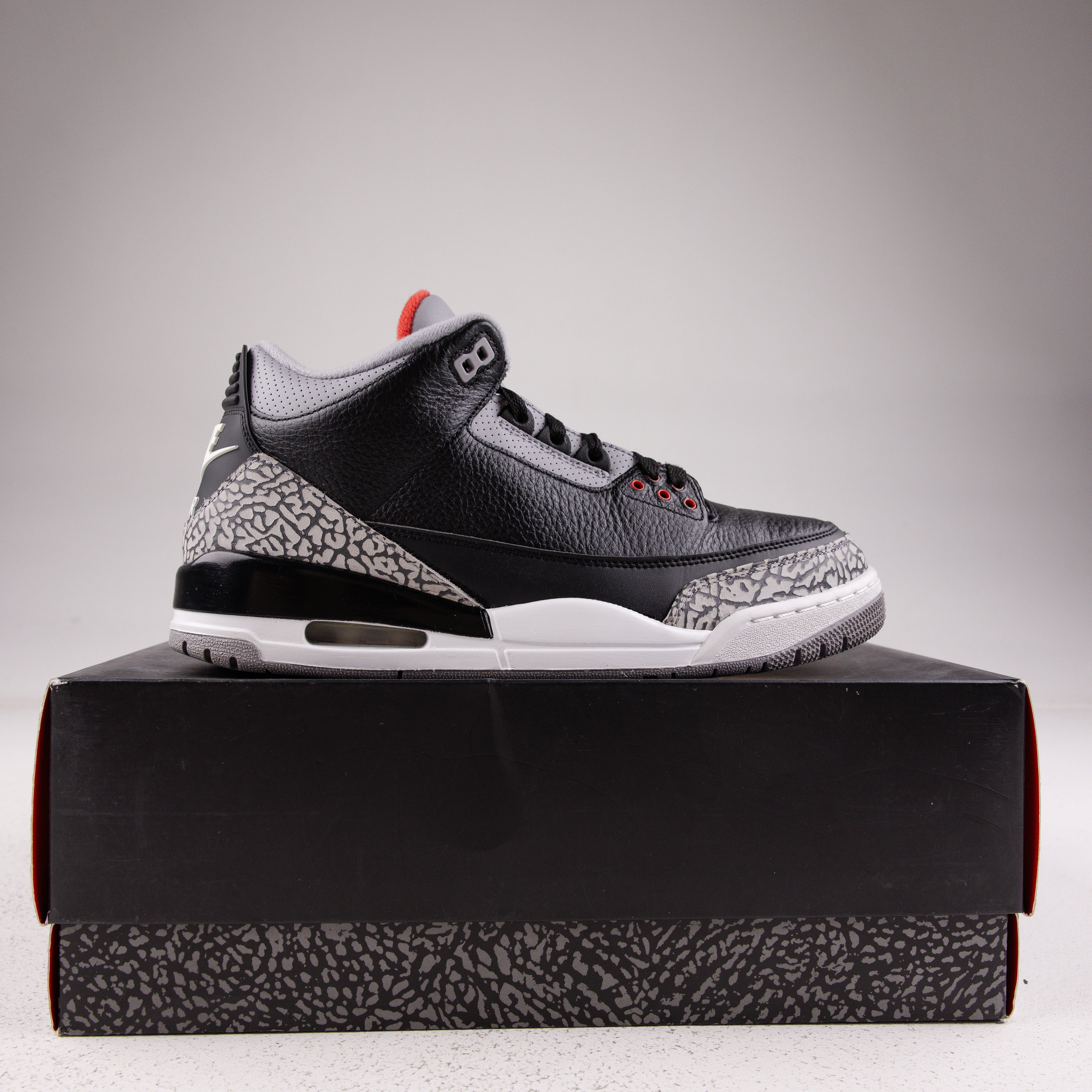 Jordan 3 Retro Black Cement (2018) - Used - 4346