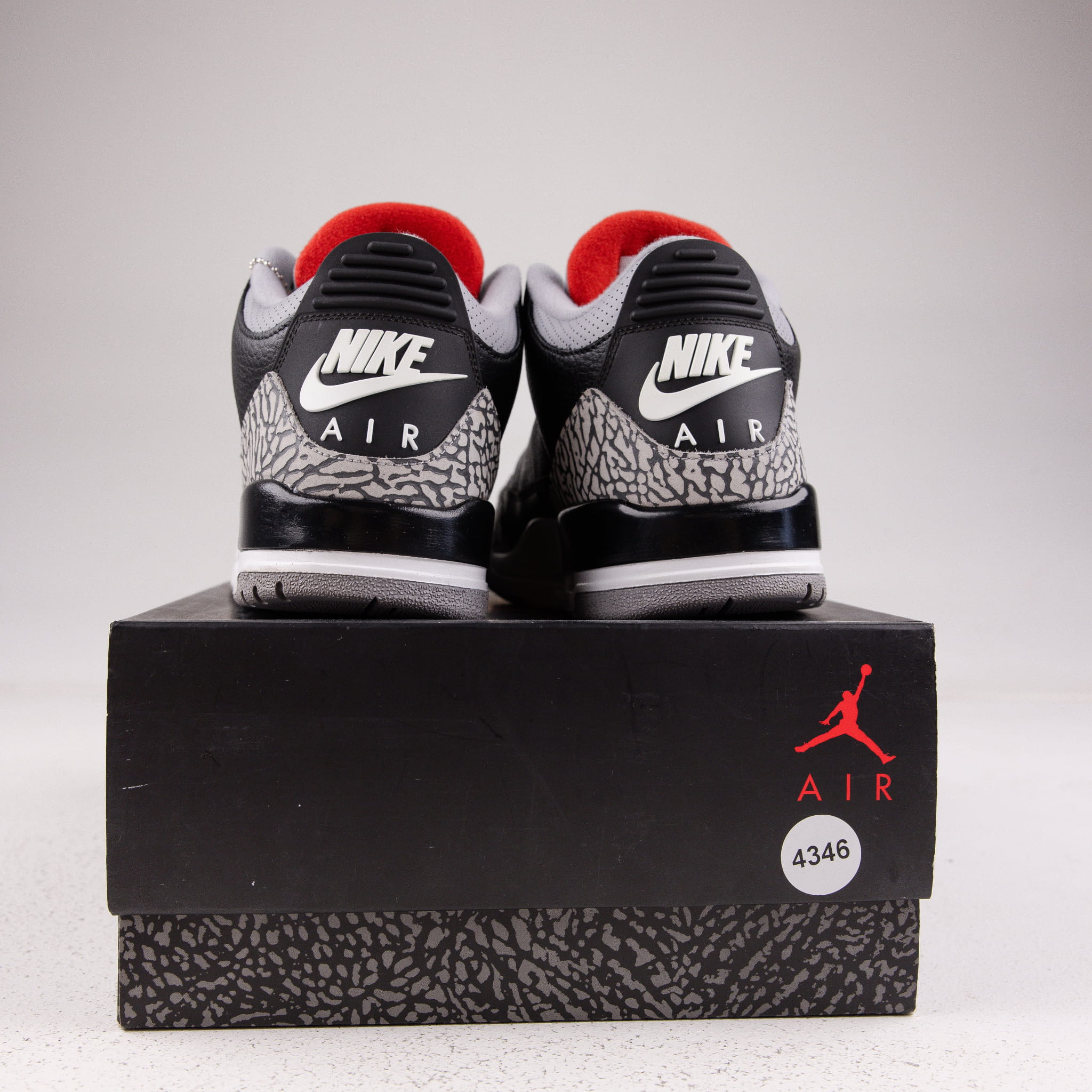 Jordan 3 Retro Black Cement (2018) - Used - 4346