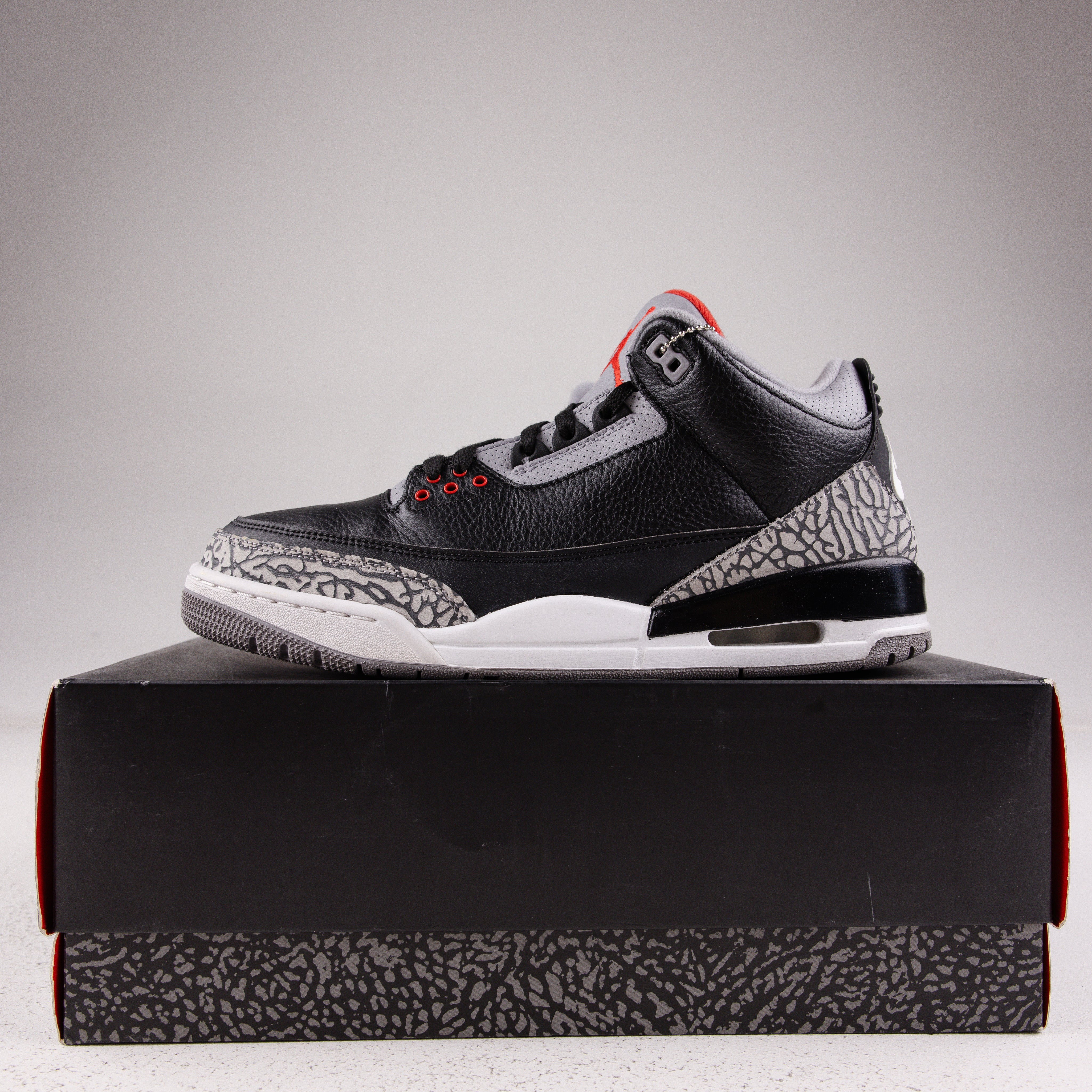 Jordan 3 Retro Black Cement (2018) - Used - 4346