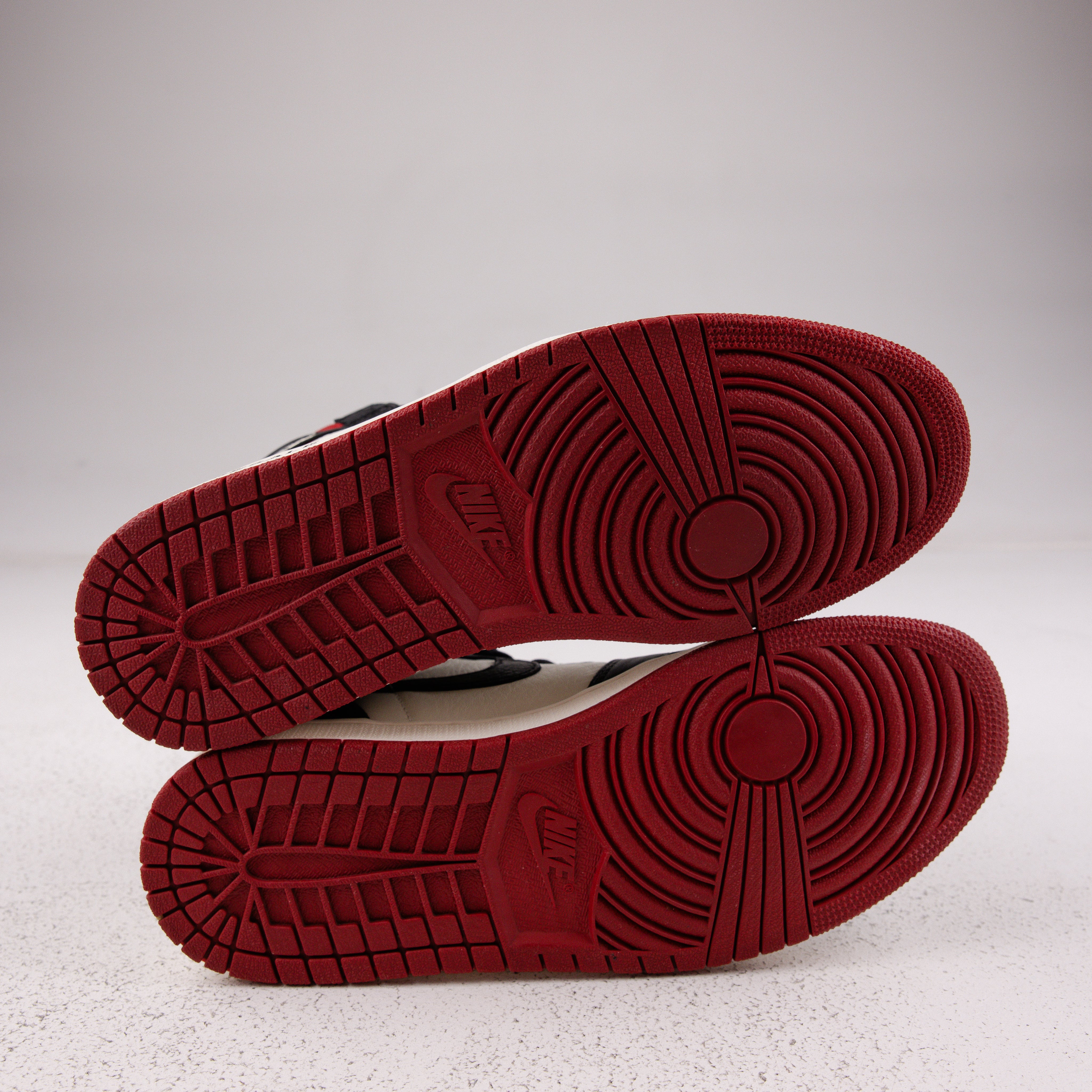 Jordan 1 Retro High Not for Resale Varsity Red - Used - 4330