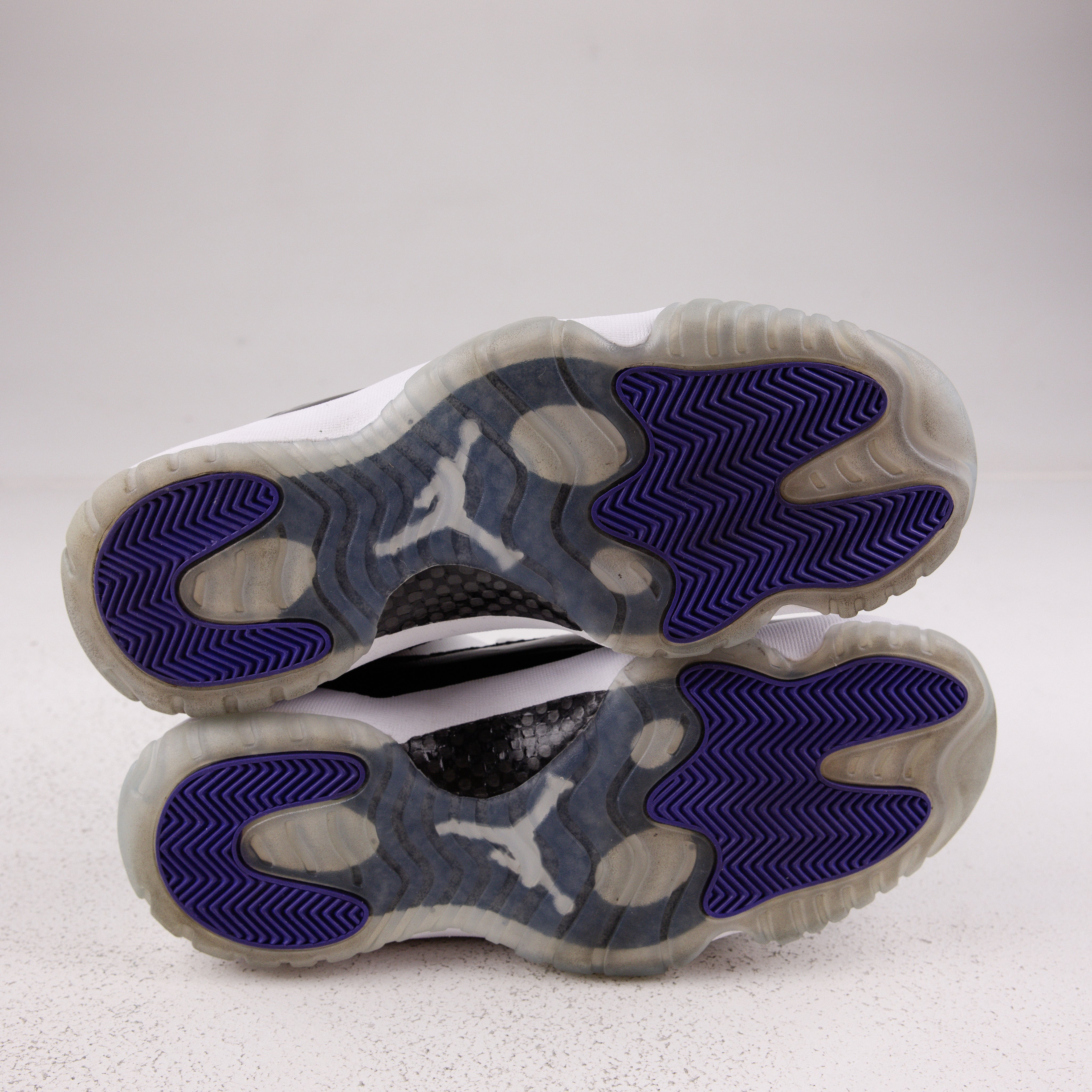 Jordan 11 Retro Low Concord - Used - 4332