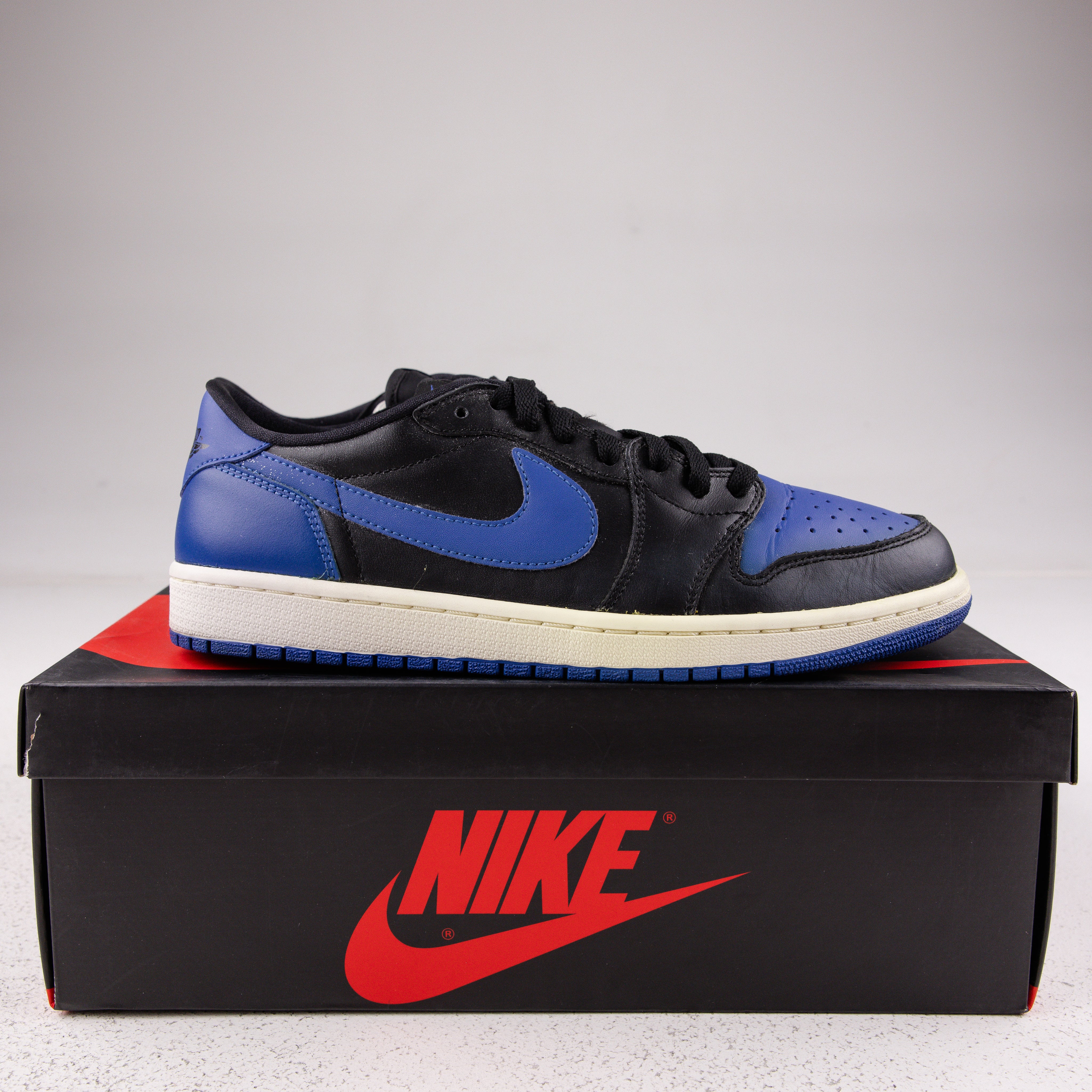 Jordan 1 Retro Low Royal (2015) - Used - 3698
