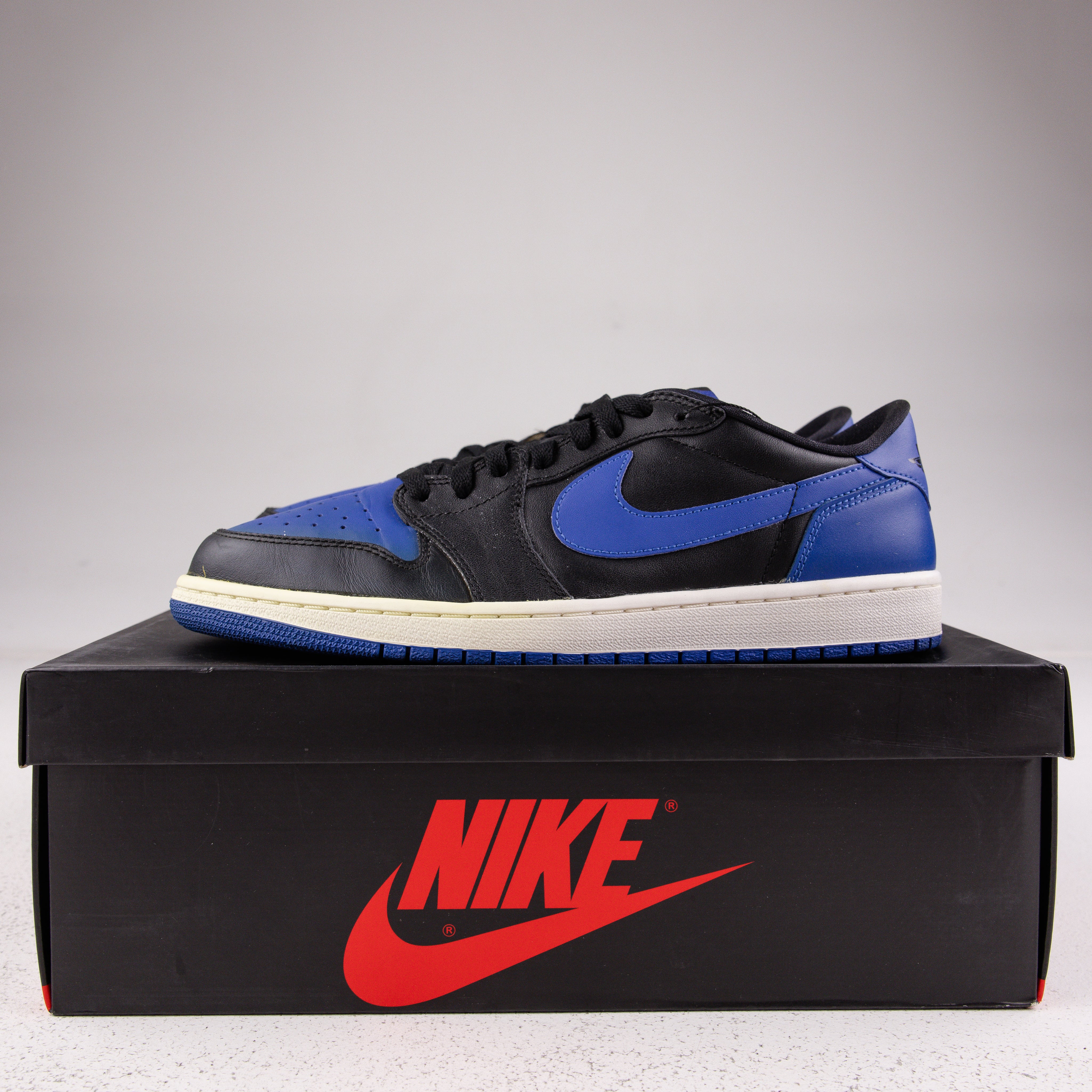 Jordan 1 Retro Low Royal (2015) - Used - 3698