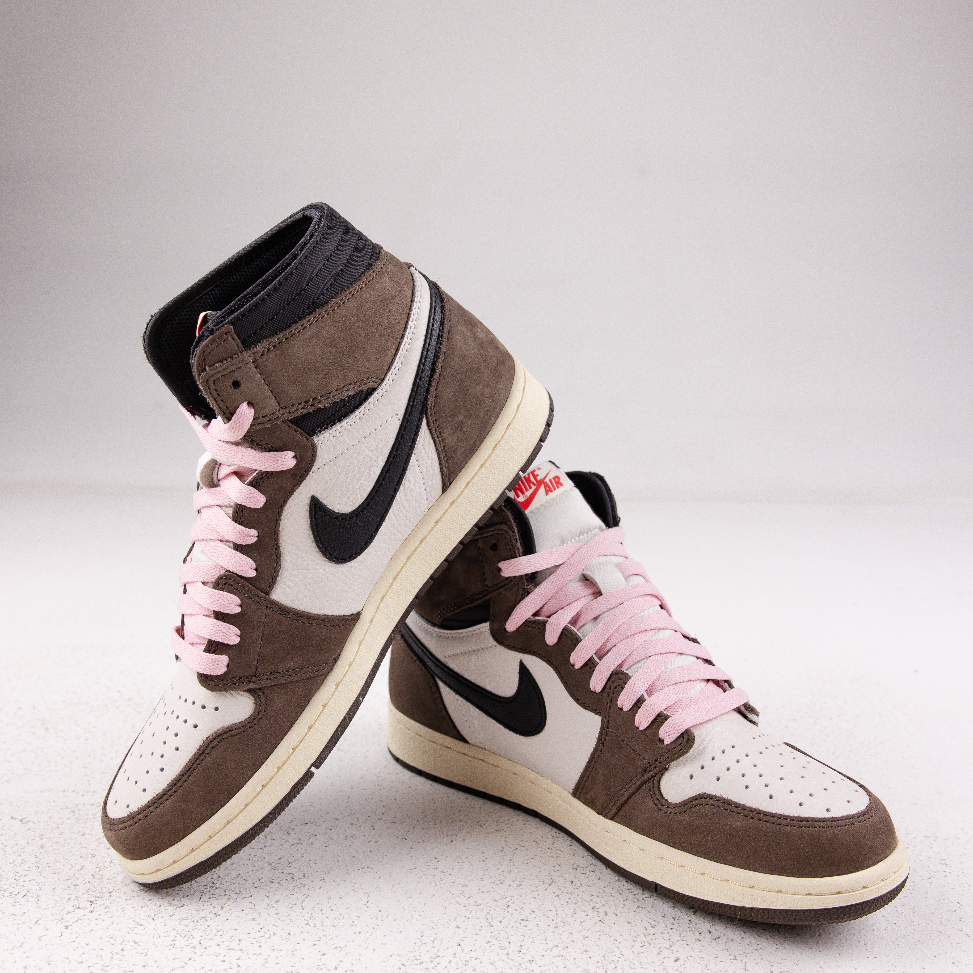 Jordan 1 Retro High OG SP Travis Scott Mocha - Used - 3716