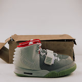 Nike Air Yeezy 2 Pure Platinum - Used - 2438