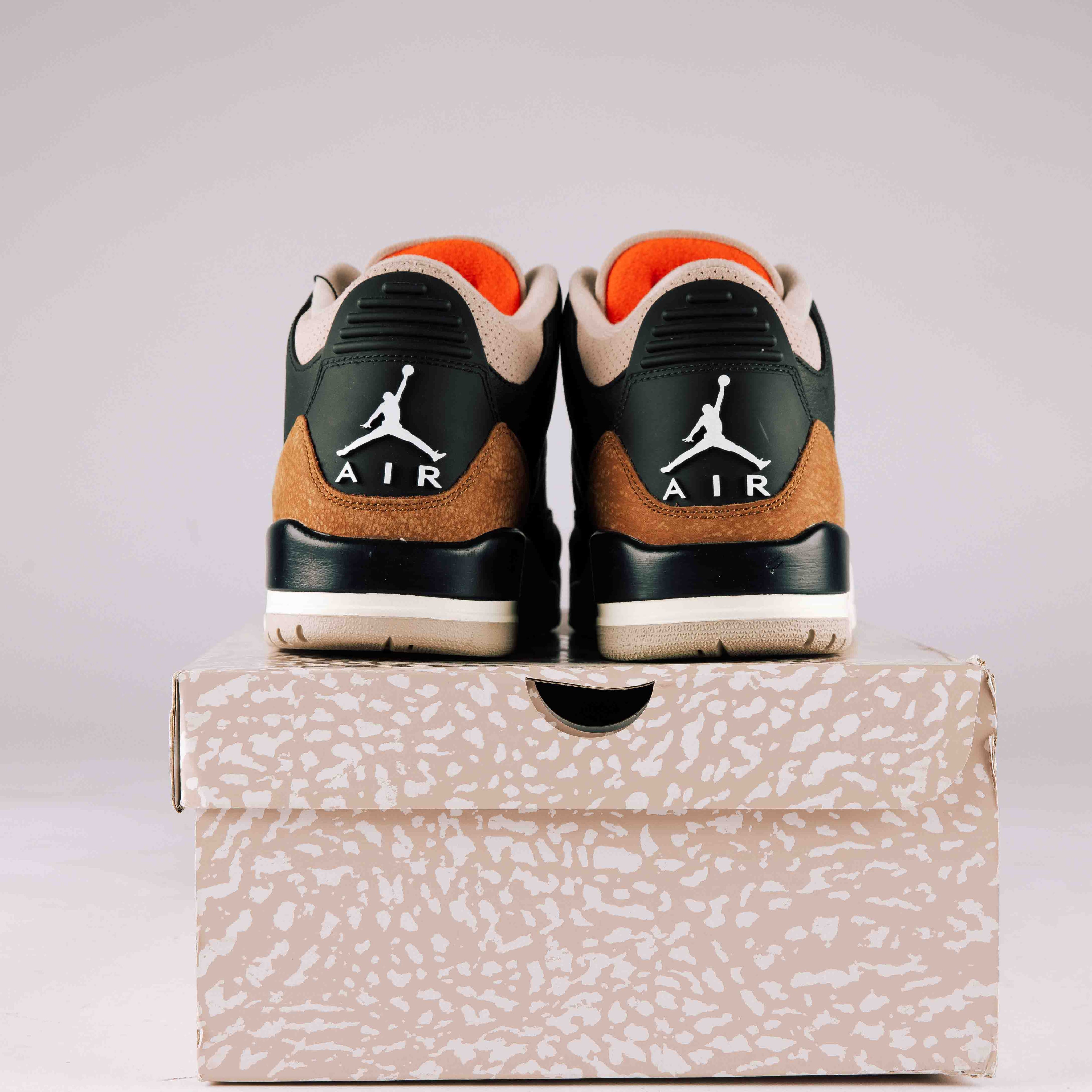 Air Jordan Retro 3 Desert Elephant - Used - 0205 - Common Hype