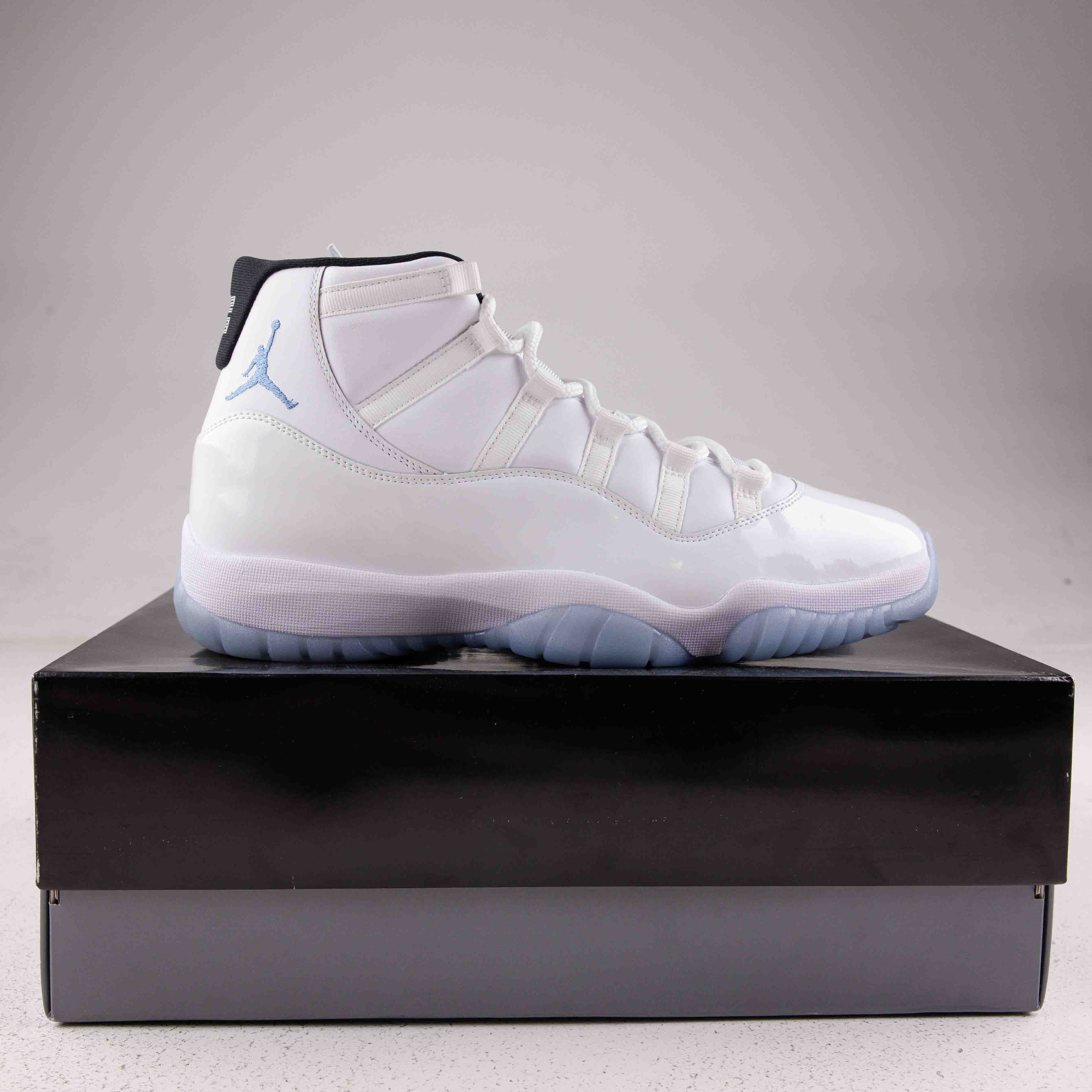 Jordan 11 Retro Legend Blue (2024) - Used - 1486 - Common Hype