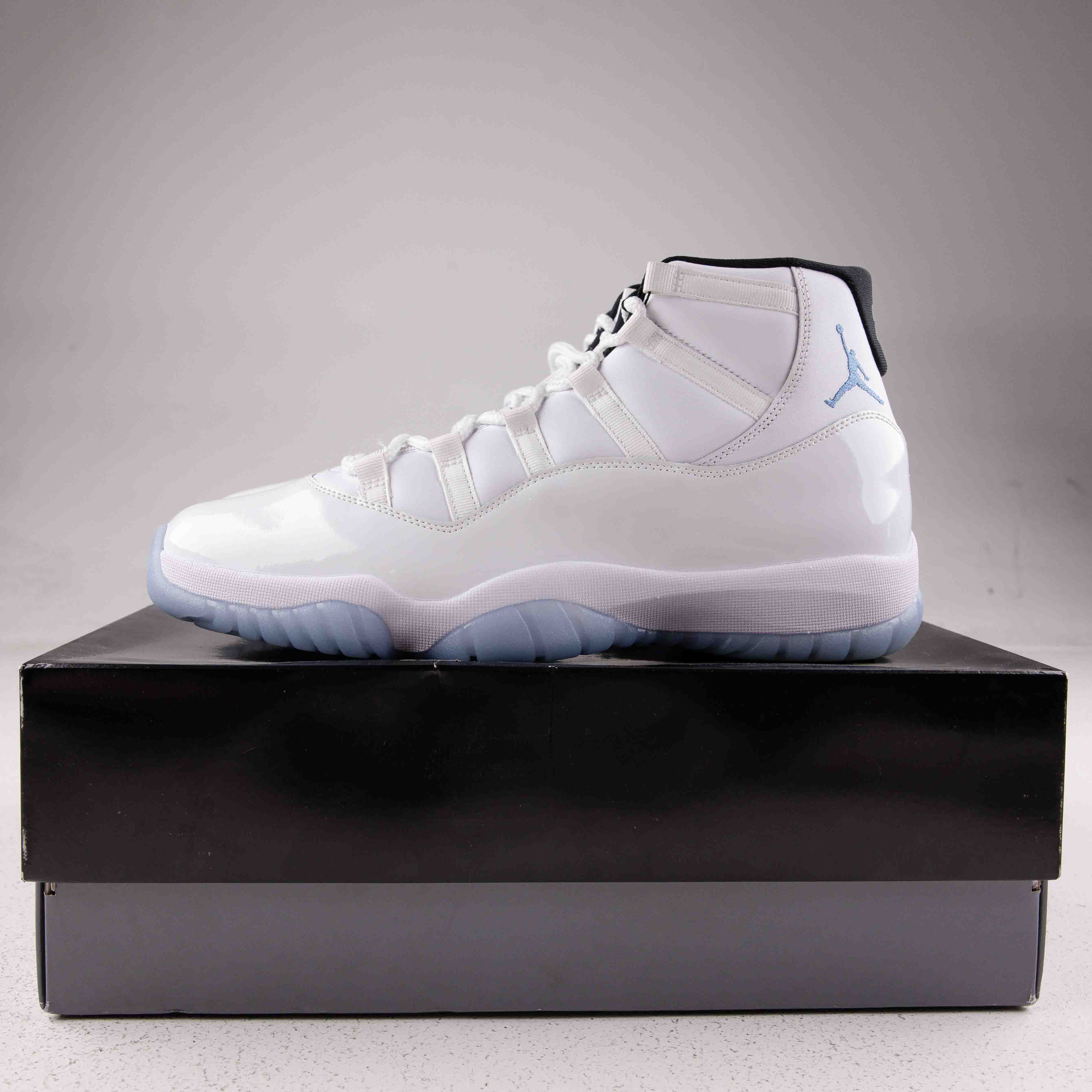 Jordan 11 Retro Legend Blue (2024) - Used - 1486 - Common Hype
