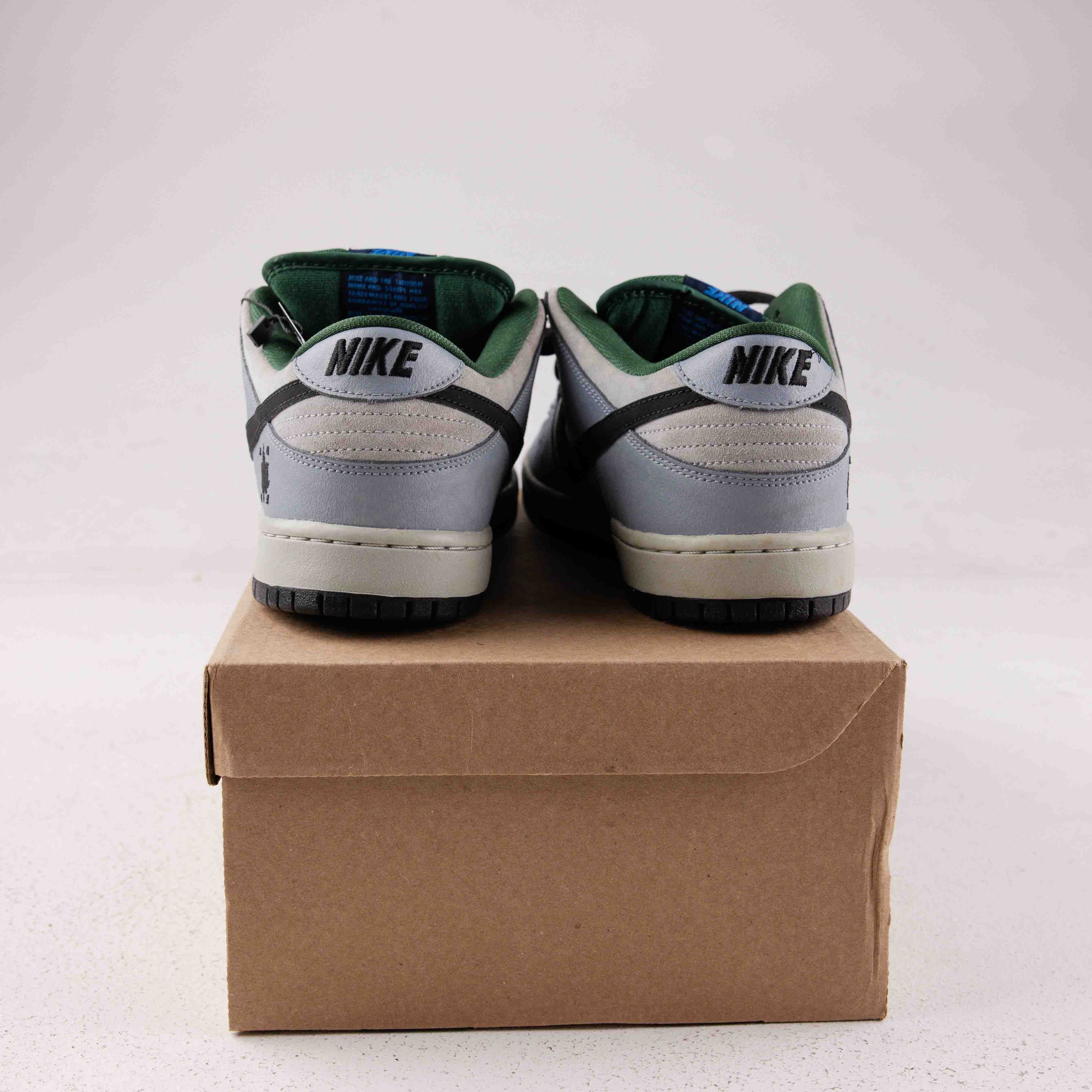 Nike SB Dunk Low Maple Leaf Central Park - Flaw - 1515 - Common Hype