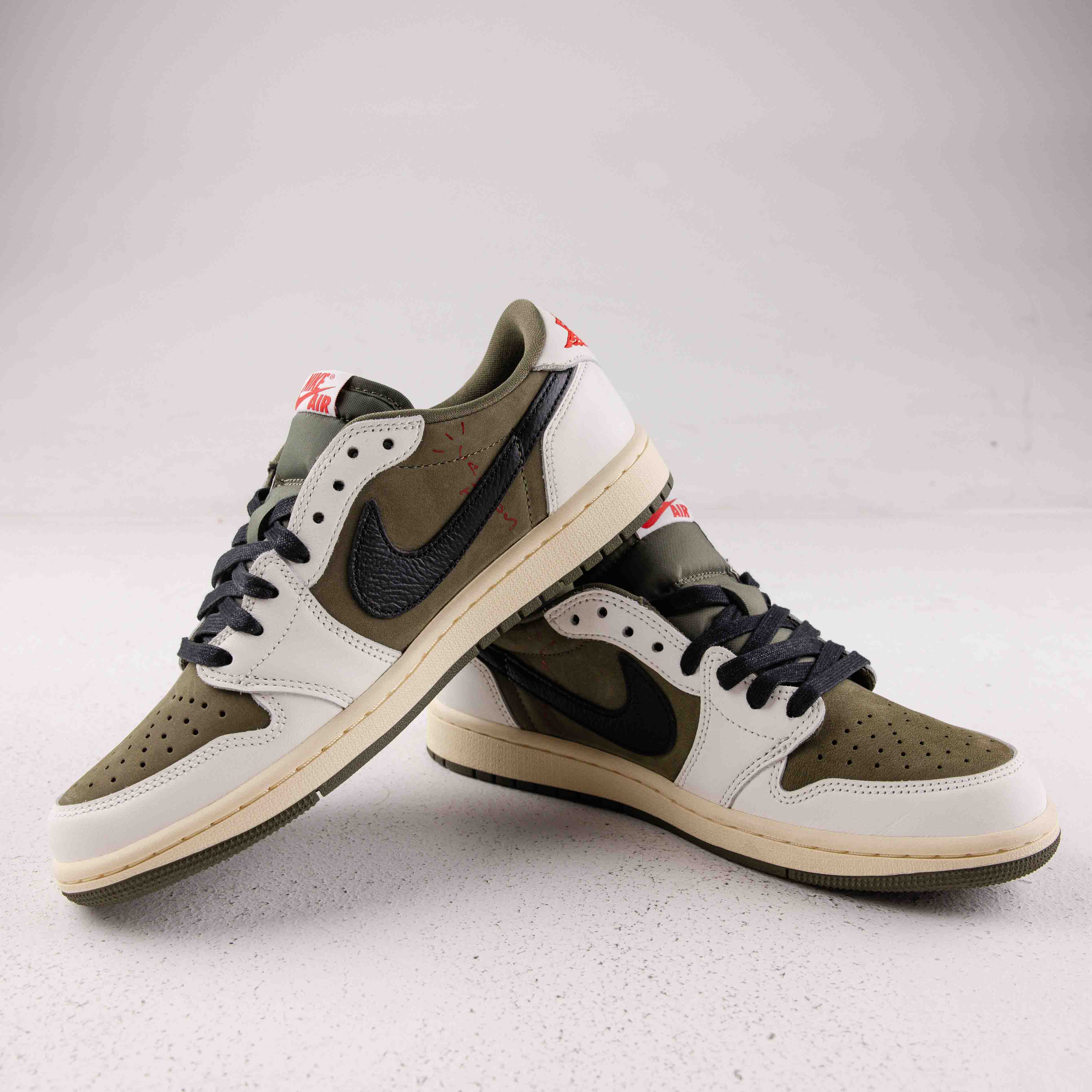 Jordan 1 Retro Low OG SP Travis Scott Medium Olive - Used - 4129 - Common Hype
