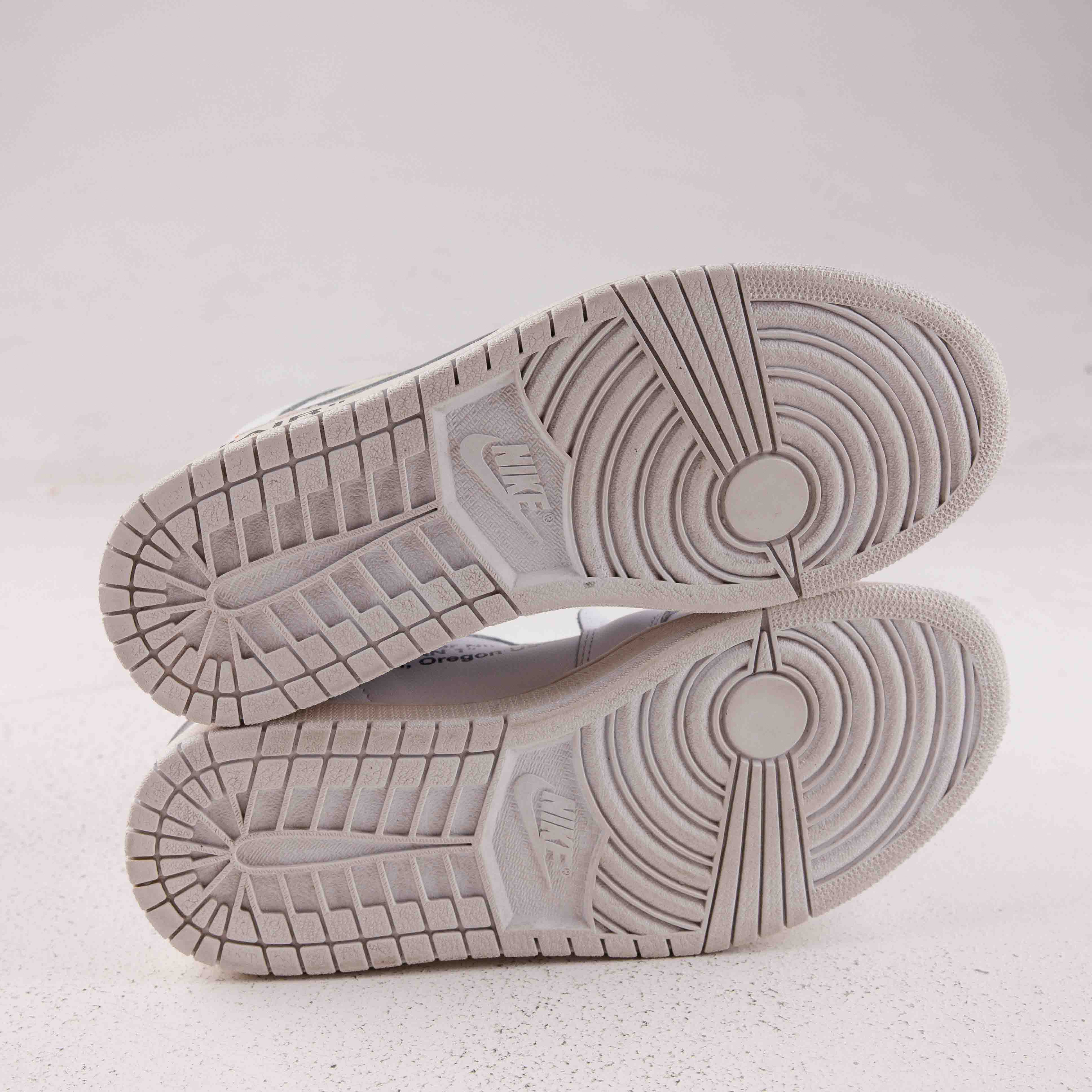 Jordan 1 Retro High Off-White Euro - Used - 1523 - Common Hype