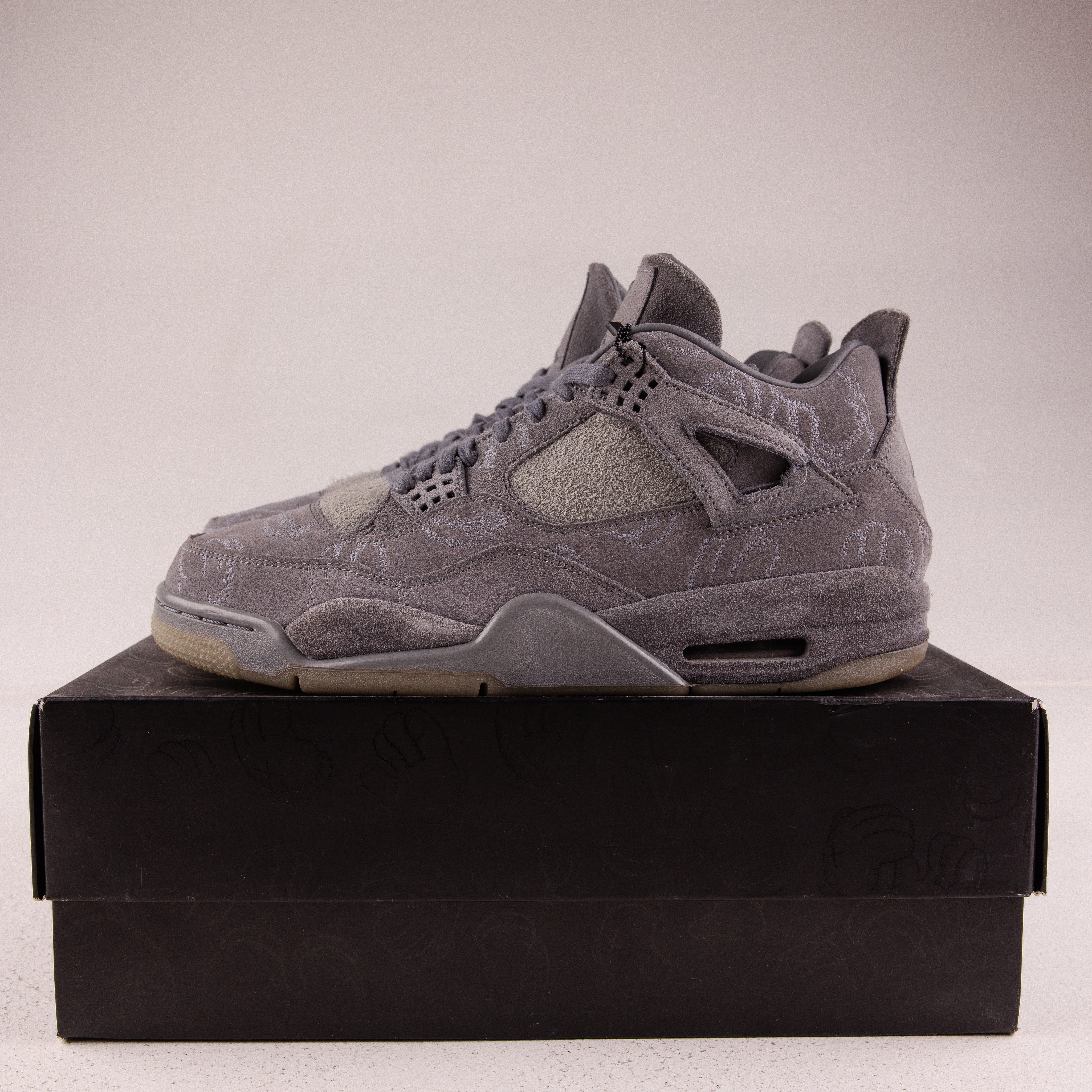 Jordan 4 Retro Kaws - Used - 3765