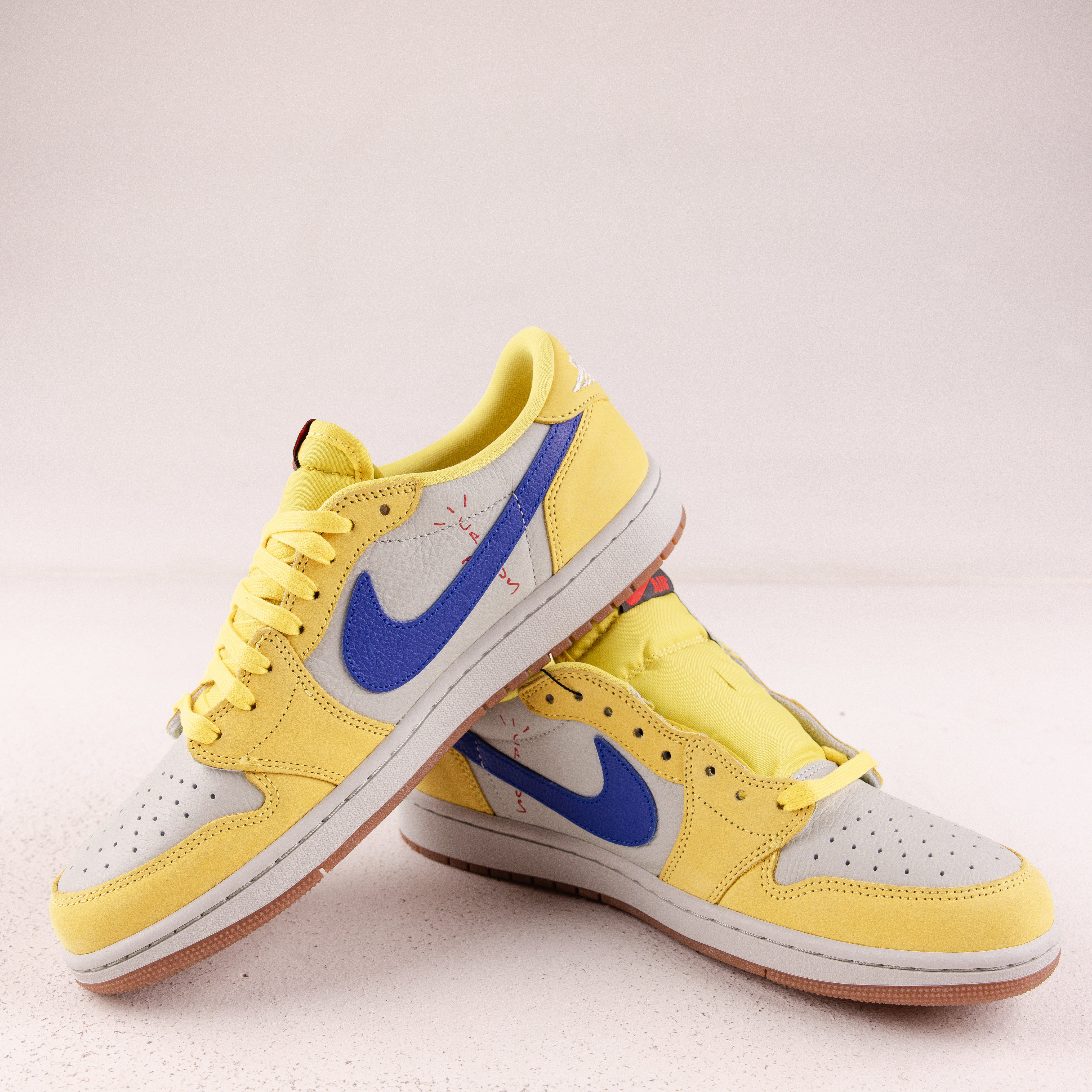 Jordan 1 Retro Low OG SP Travis Scott Canary (Women's) - Used - 3783