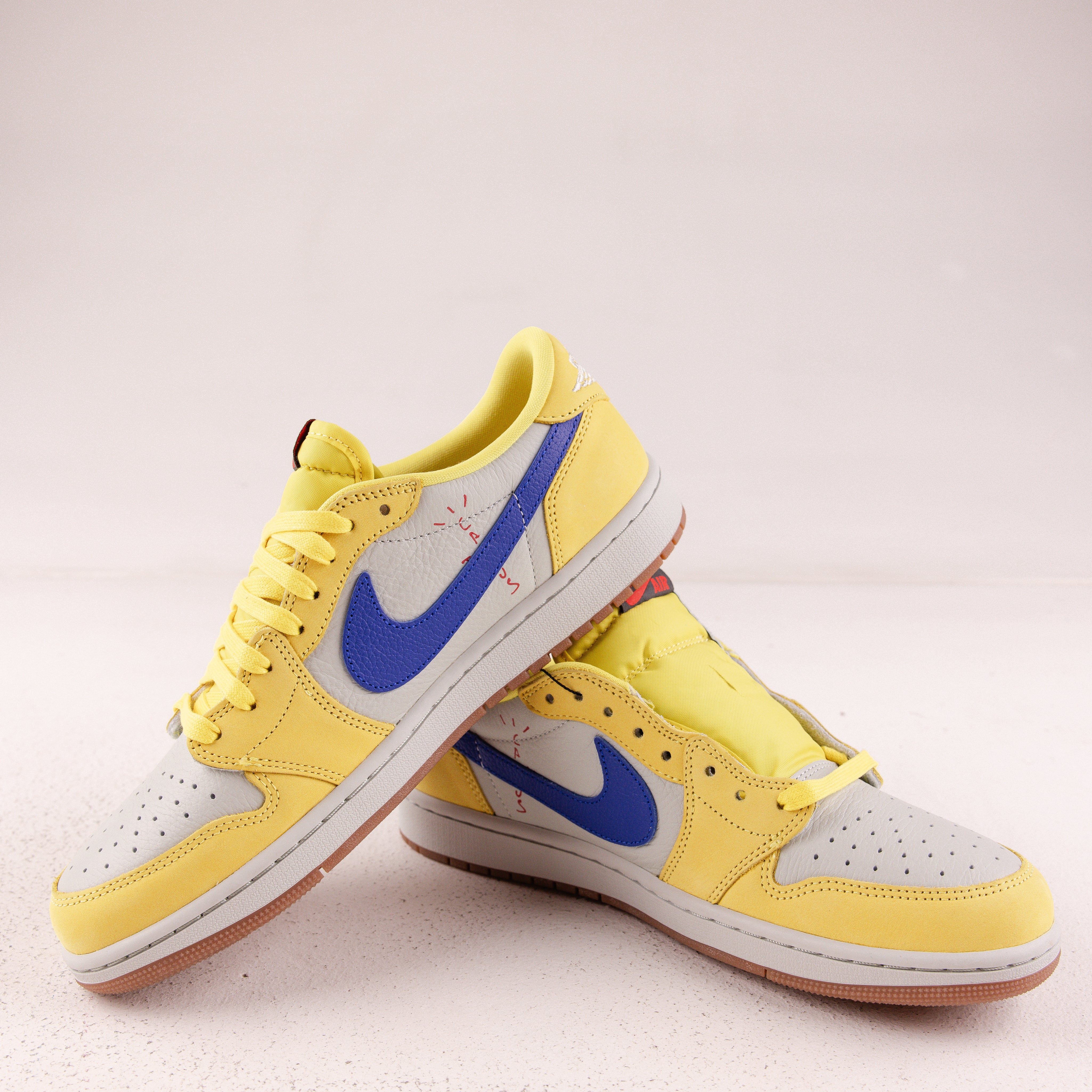 Jordan 1 Retro Low OG SP Travis Scott Canary (Women's) - Used - 3783