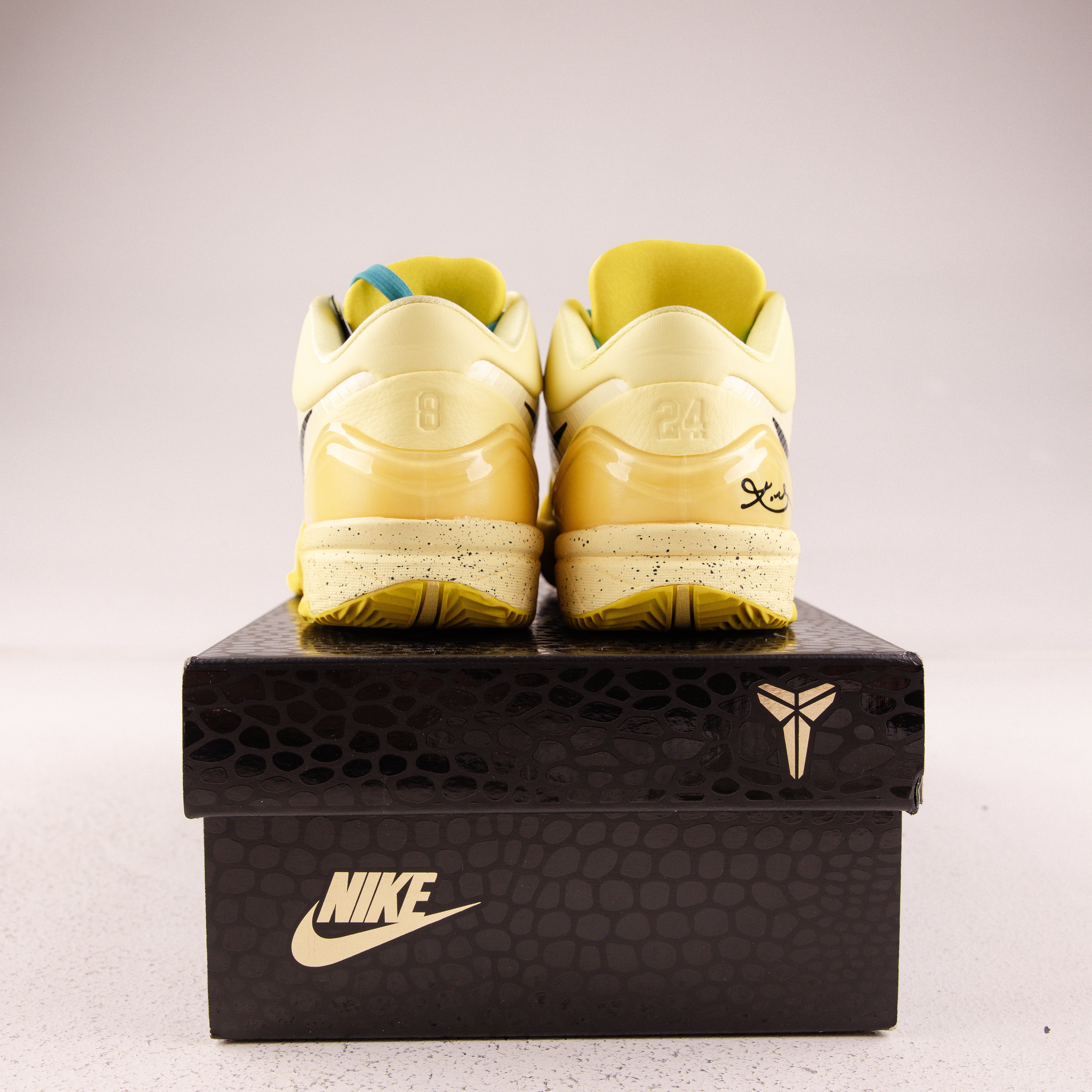 Nike Kobe 4 Protro CHBL - Used - 3778
