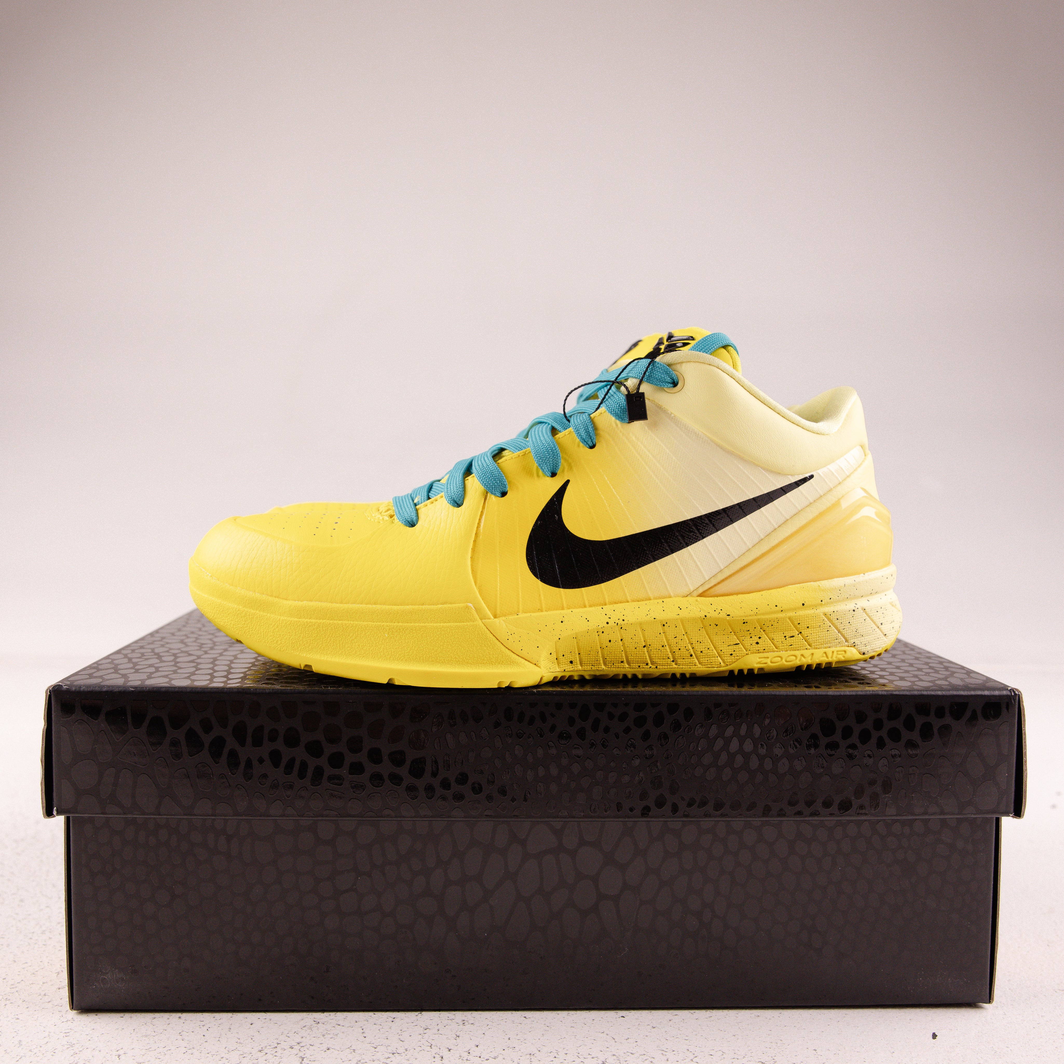 Nike Kobe 4 Protro CHBL - Used - 3778