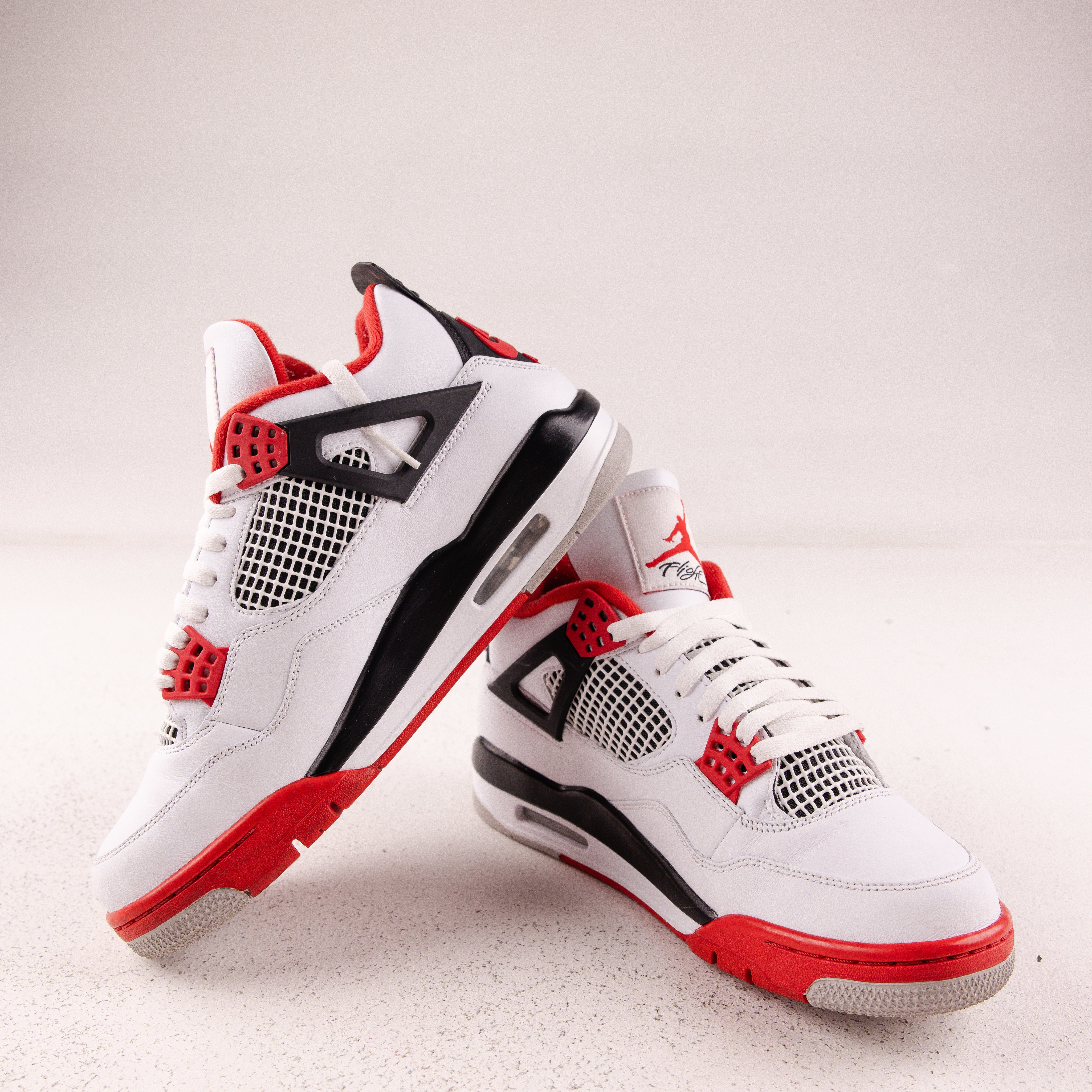 Jordan 4 Retro Fire Red (2020) - Used - 3756