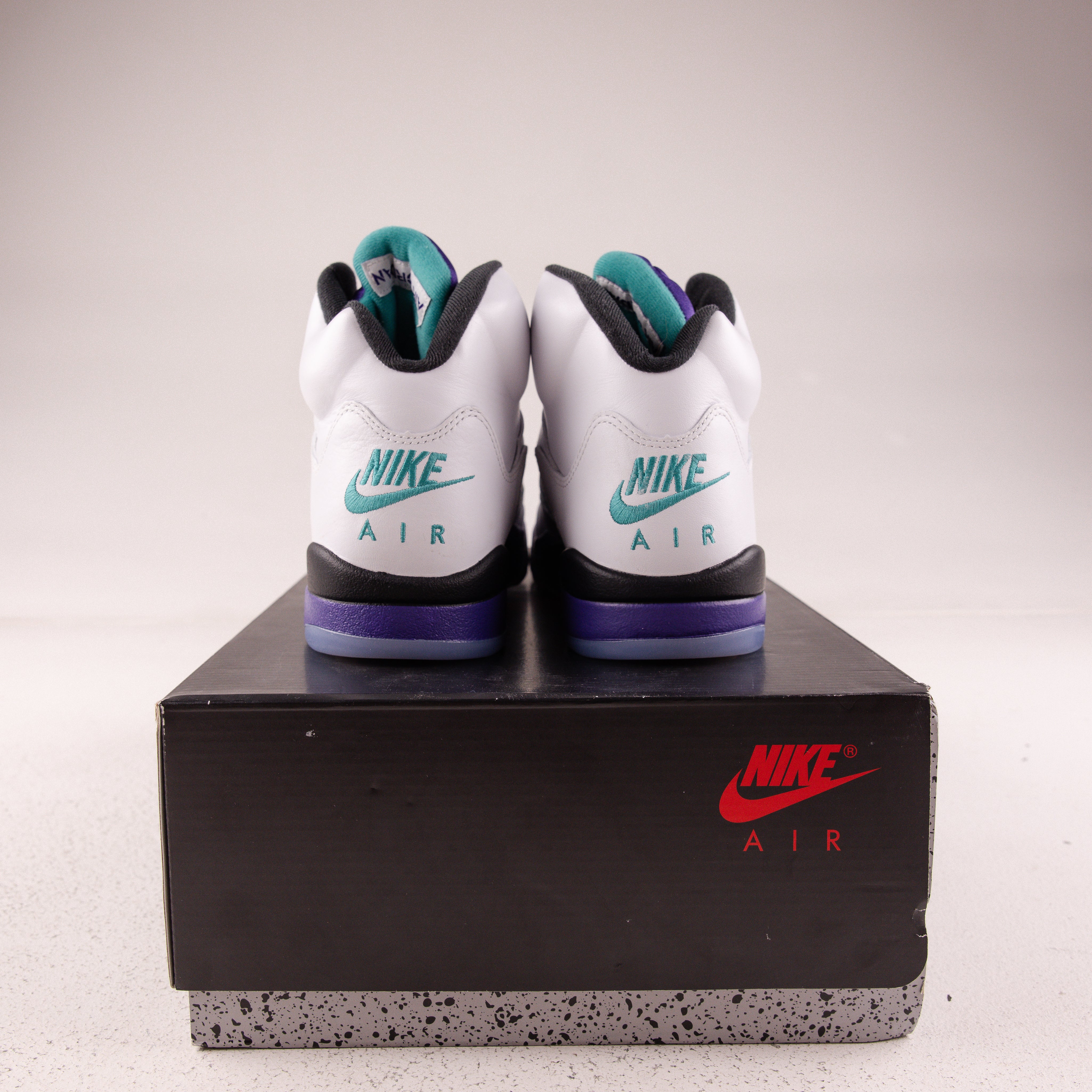 Jordan 5 Retro Grape (2025) - Used - 3766