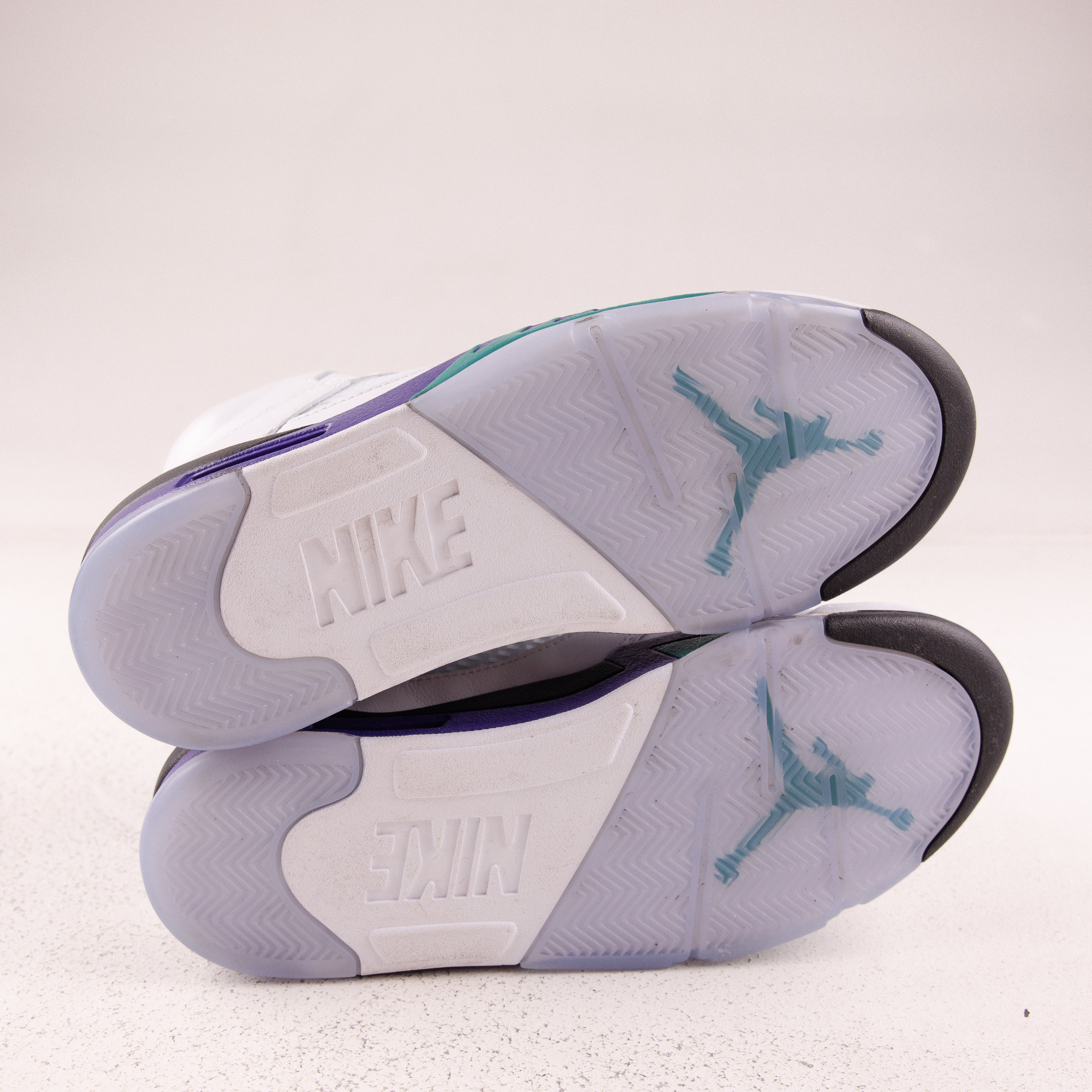 Jordan 5 Retro Grape (2025) - Used - 3766