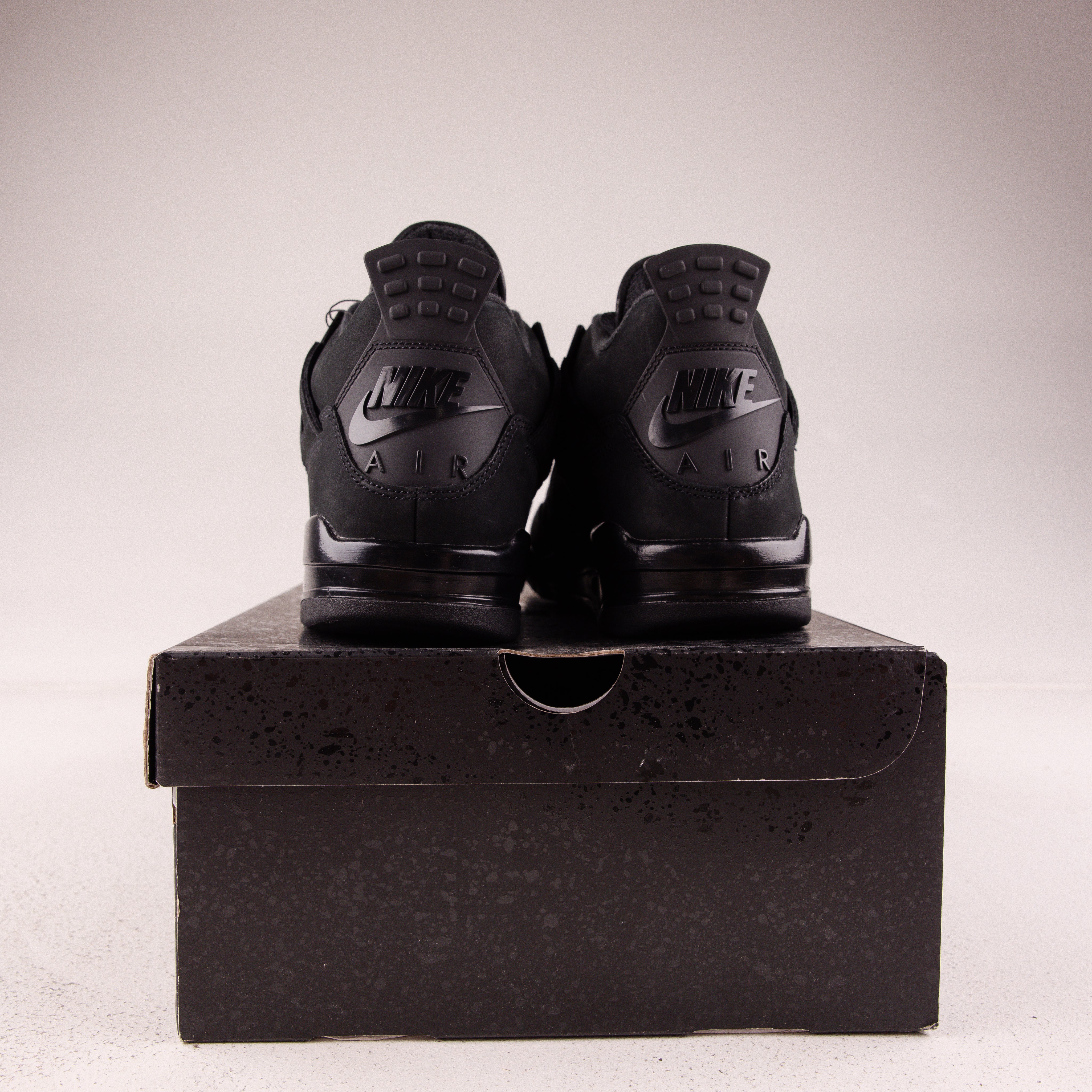 Jordan 4 Retro Black Cat (2025) - Used - 3723