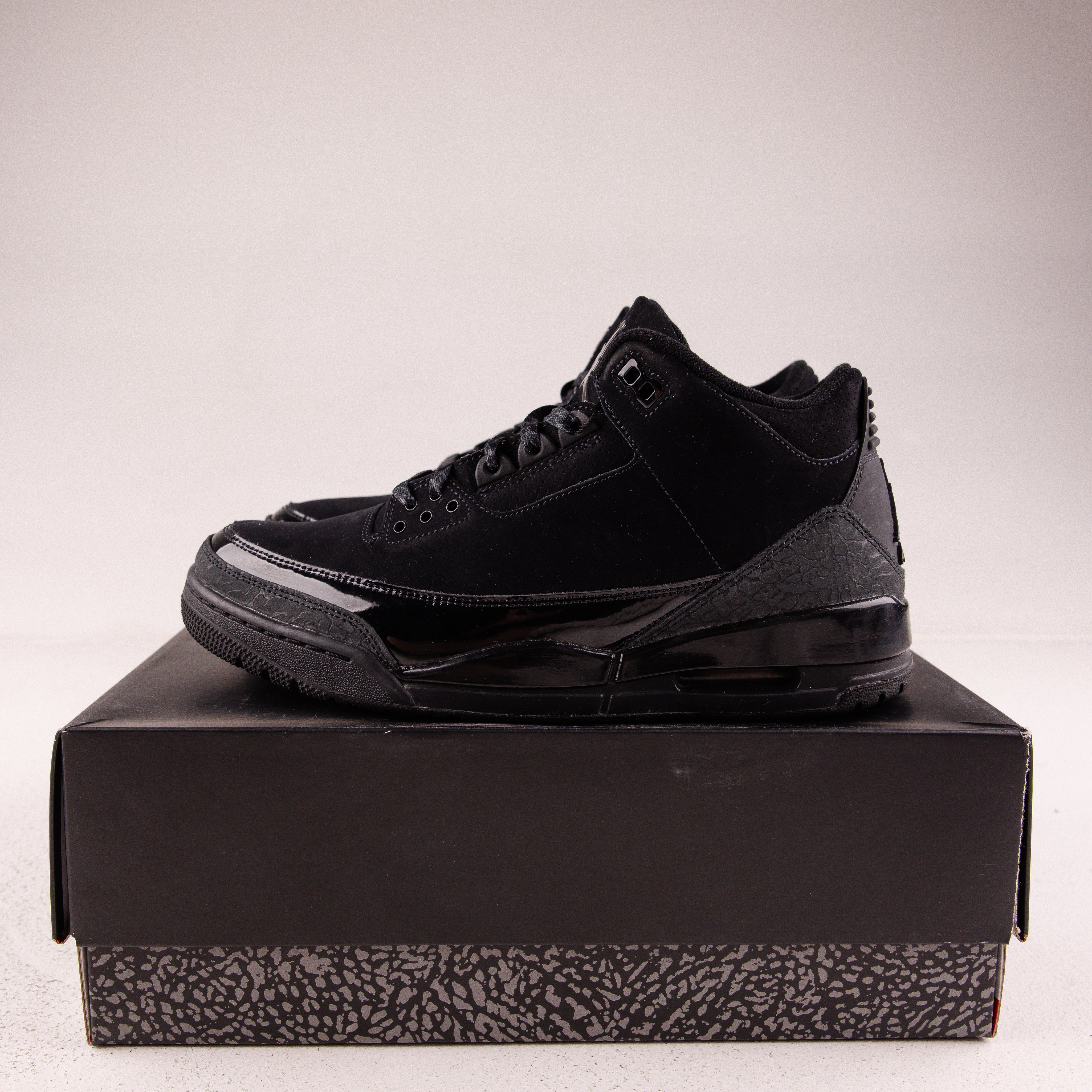 Jordan 3 Retro Black Cat (2025) - Used - 1744